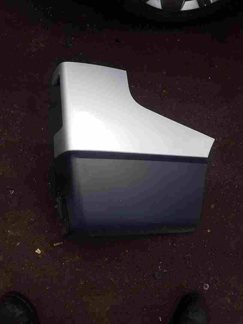 Renault Trafic 2014-2018 Drivers OSR Rear Bumper Corner Trim silver ted69