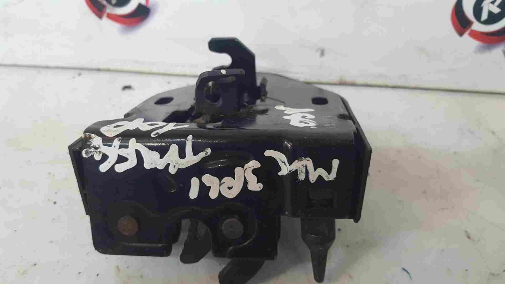 Thumb 5 Renault Trafic 2014-2018 Drivers OSR Rear TOP Door Lock Catch Latch 152615