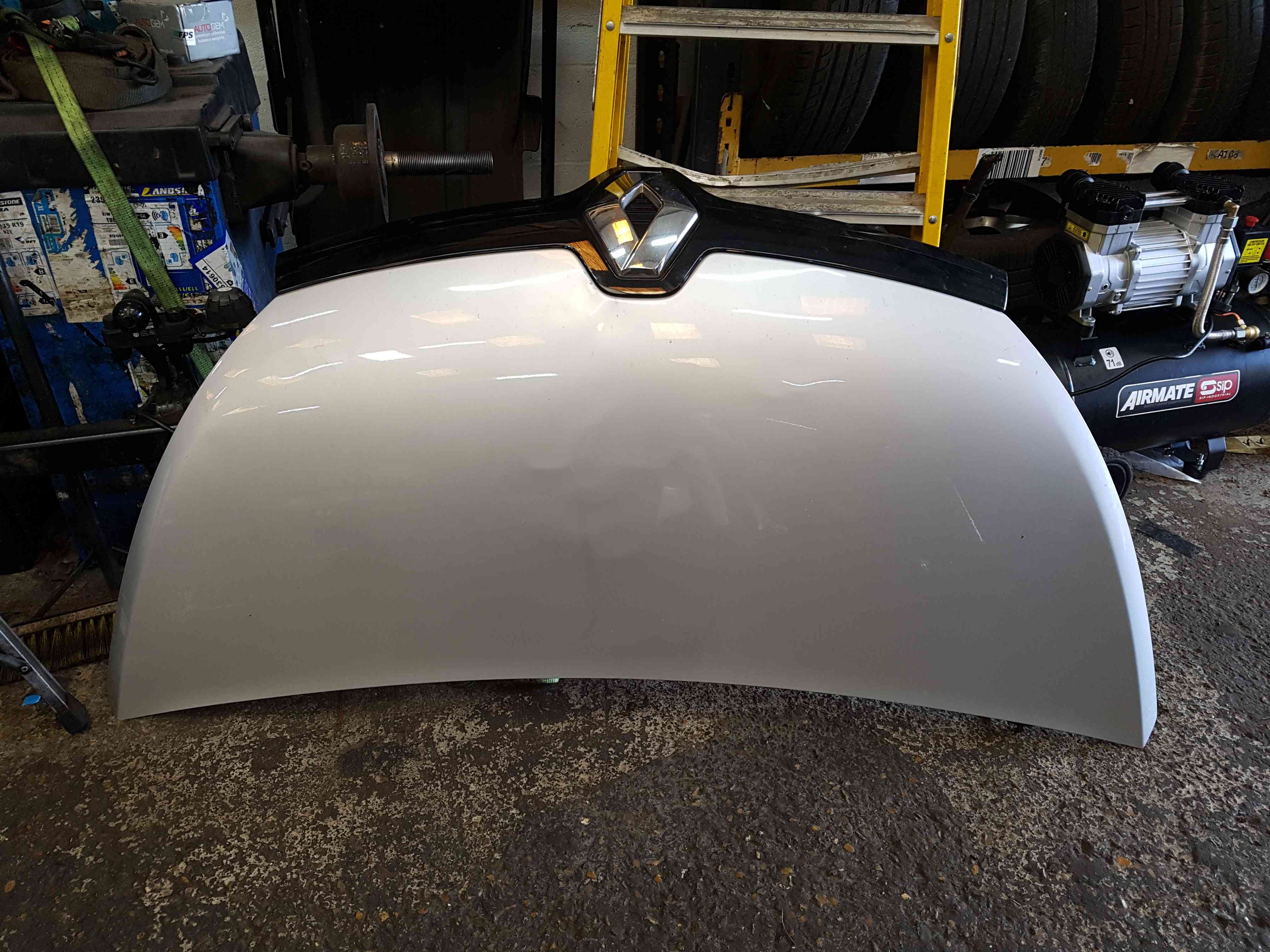 Renault Trafic 2014-2018 Front Bonnet Silver Ted69