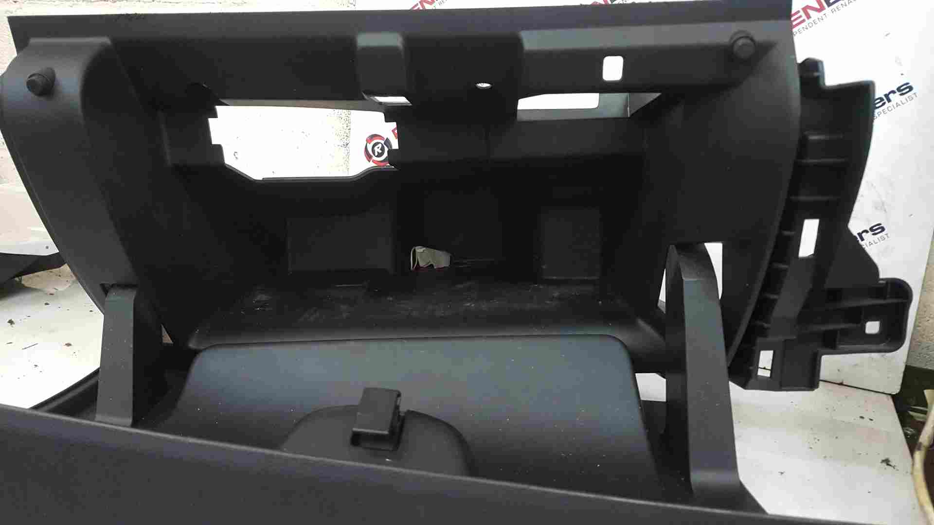 Thumb 5 Renault Trafic 2014-2018 Passenger Glove BOX Storage 681086447R