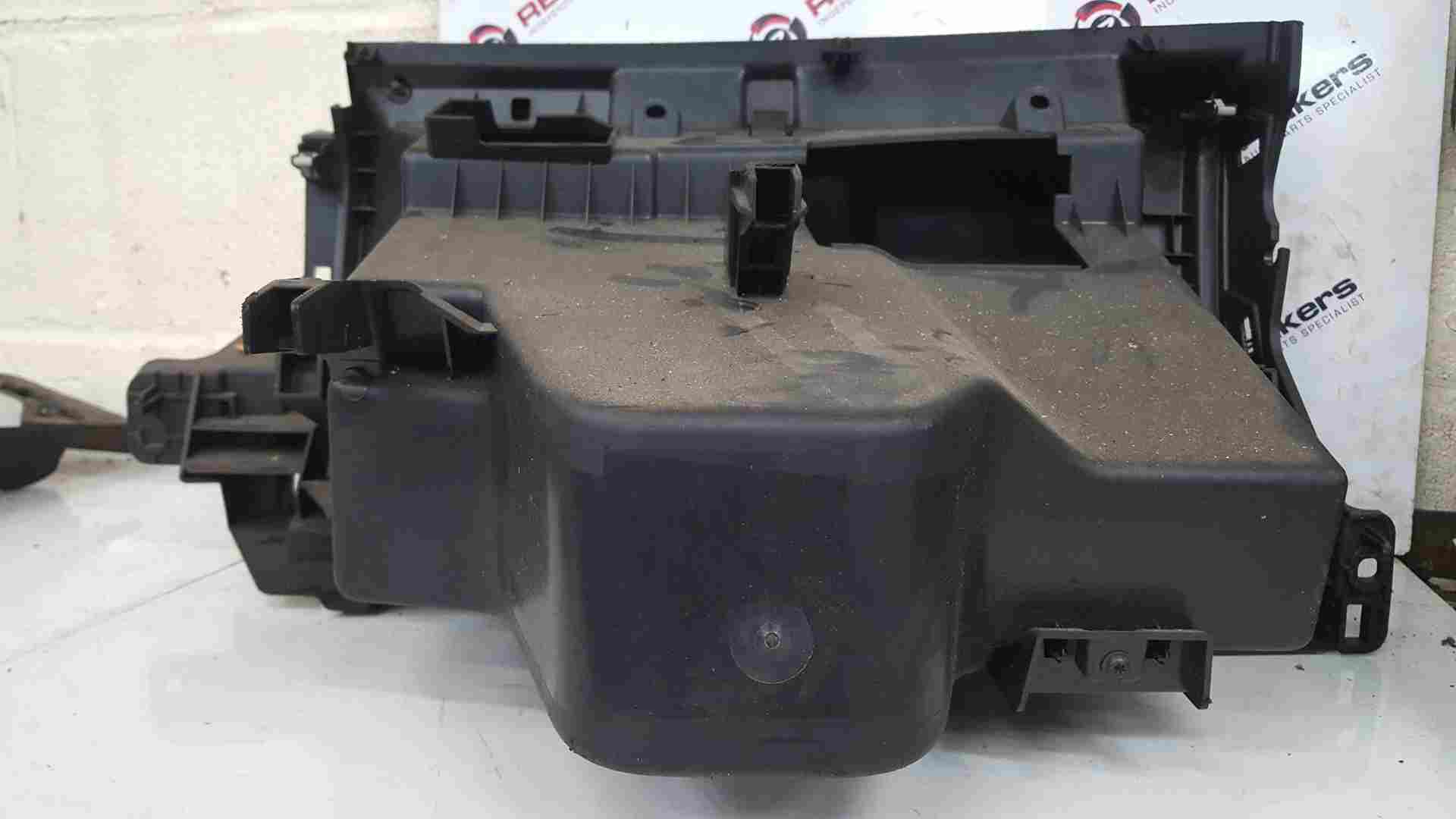 Thumb 10 Renault Trafic 2014-2018 Passenger Glove BOX Storage 681086447R