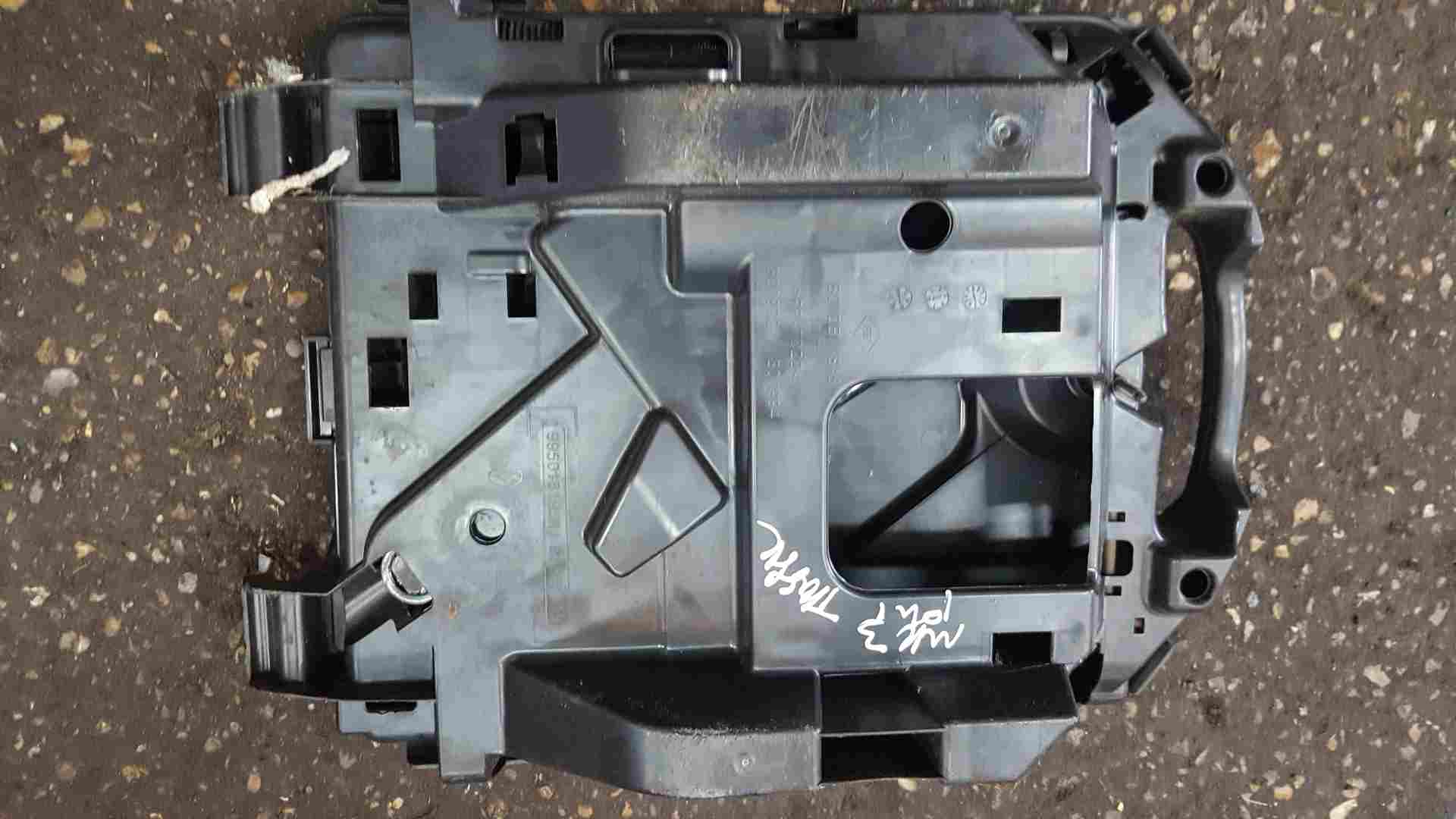 Thumb 7 Renault Trafic 2014-2018 Tool KIT Jack SET Wheel Brace 995018195R