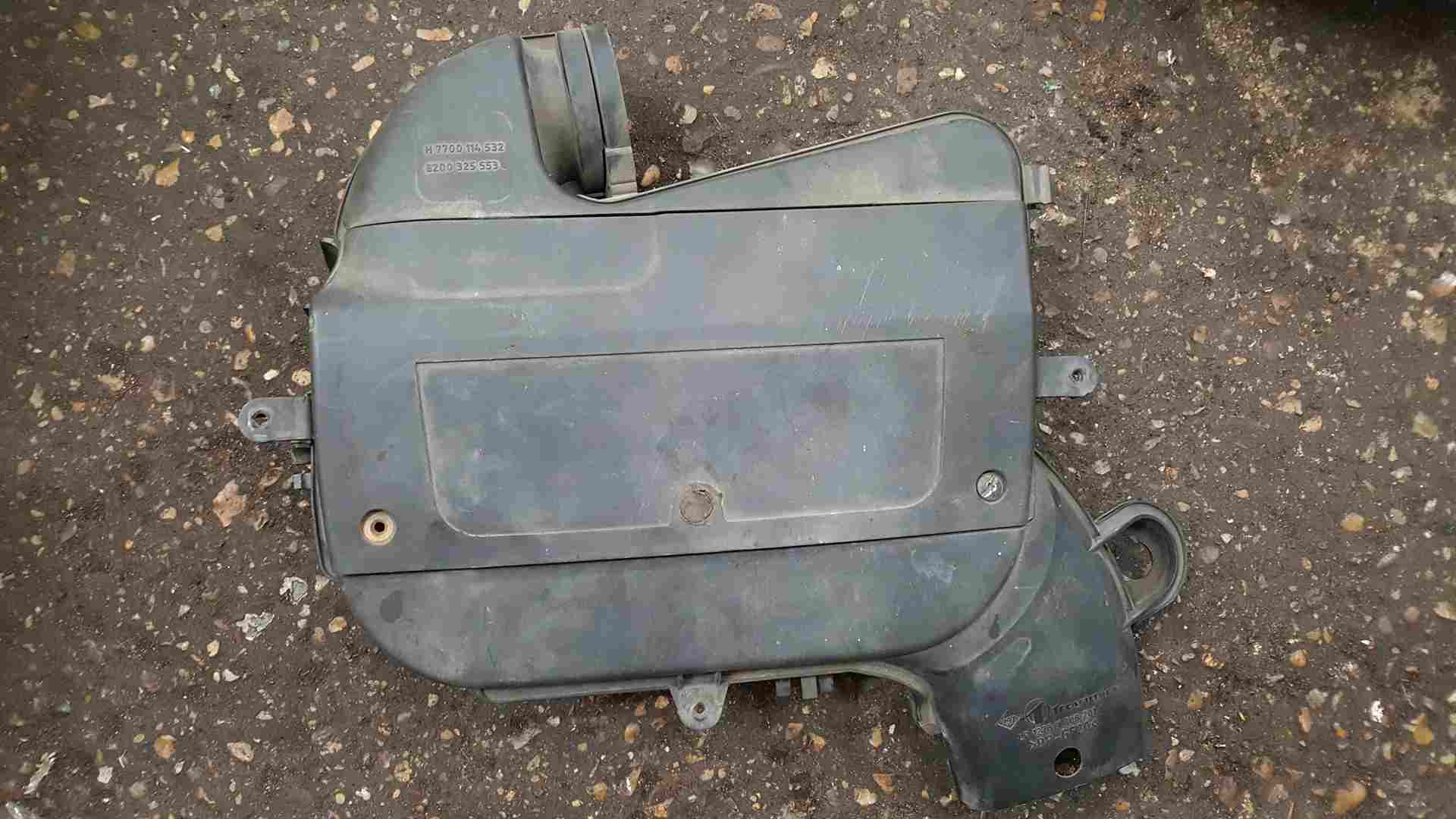 Thumb 7 Renault Trafic MK2 2001-2006 1.9 DCI Airbox Filter Housing 8200325553 7700114532