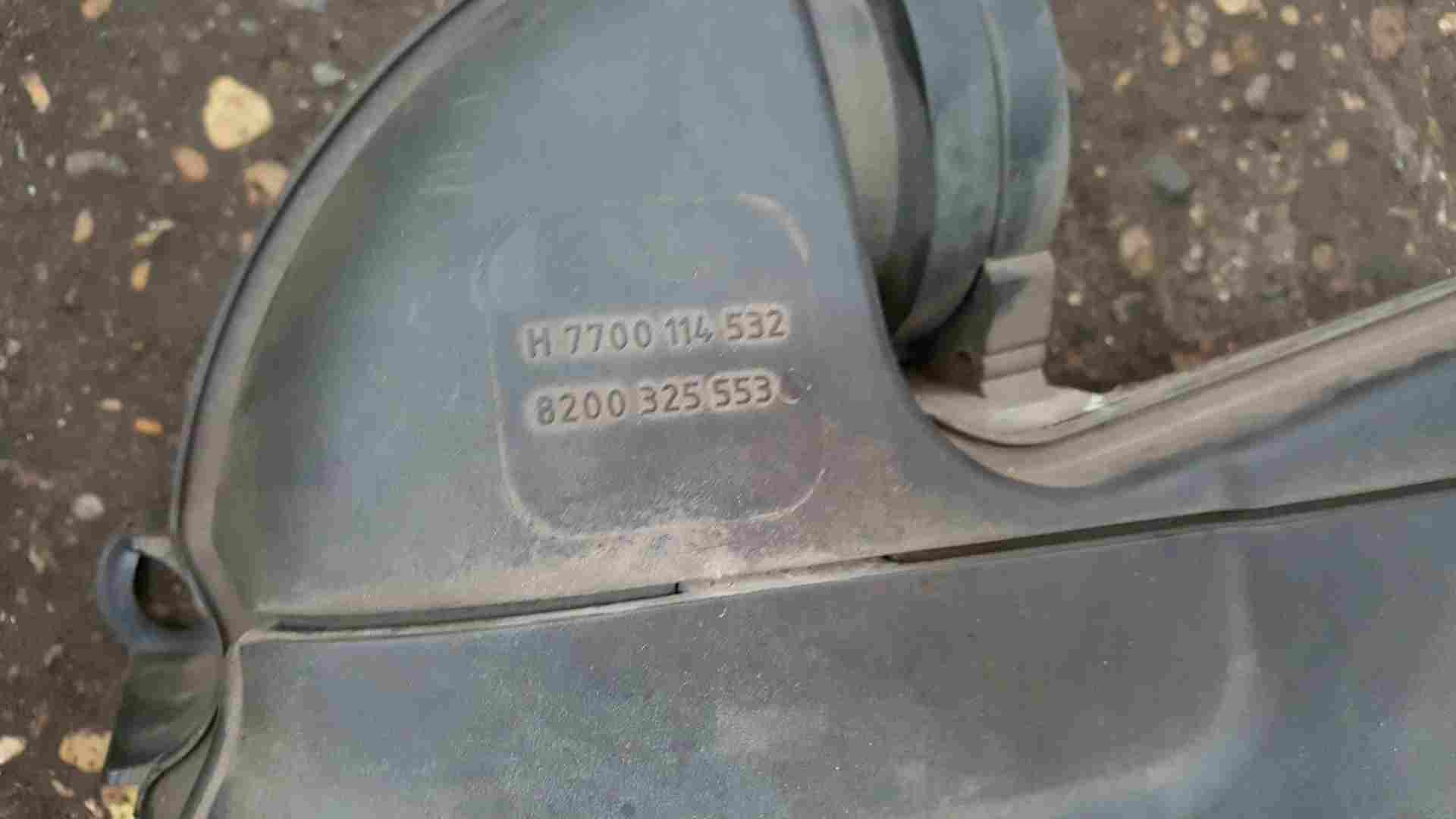 Thumb 8 Renault Trafic MK2 2001-2006 1.9 DCI Airbox Filter Housing 8200325553 7700114532