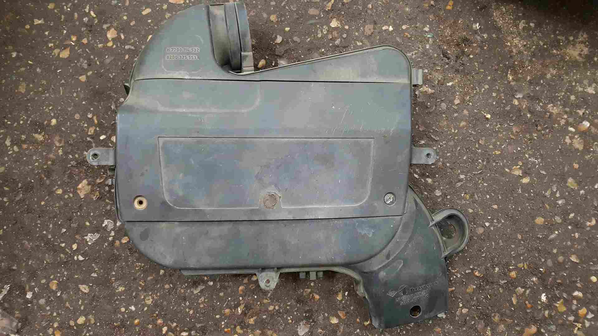 Thumb 9 Renault Trafic MK2 2001-2006 1.9 DCI Airbox Filter Housing 8200325553 7700114532