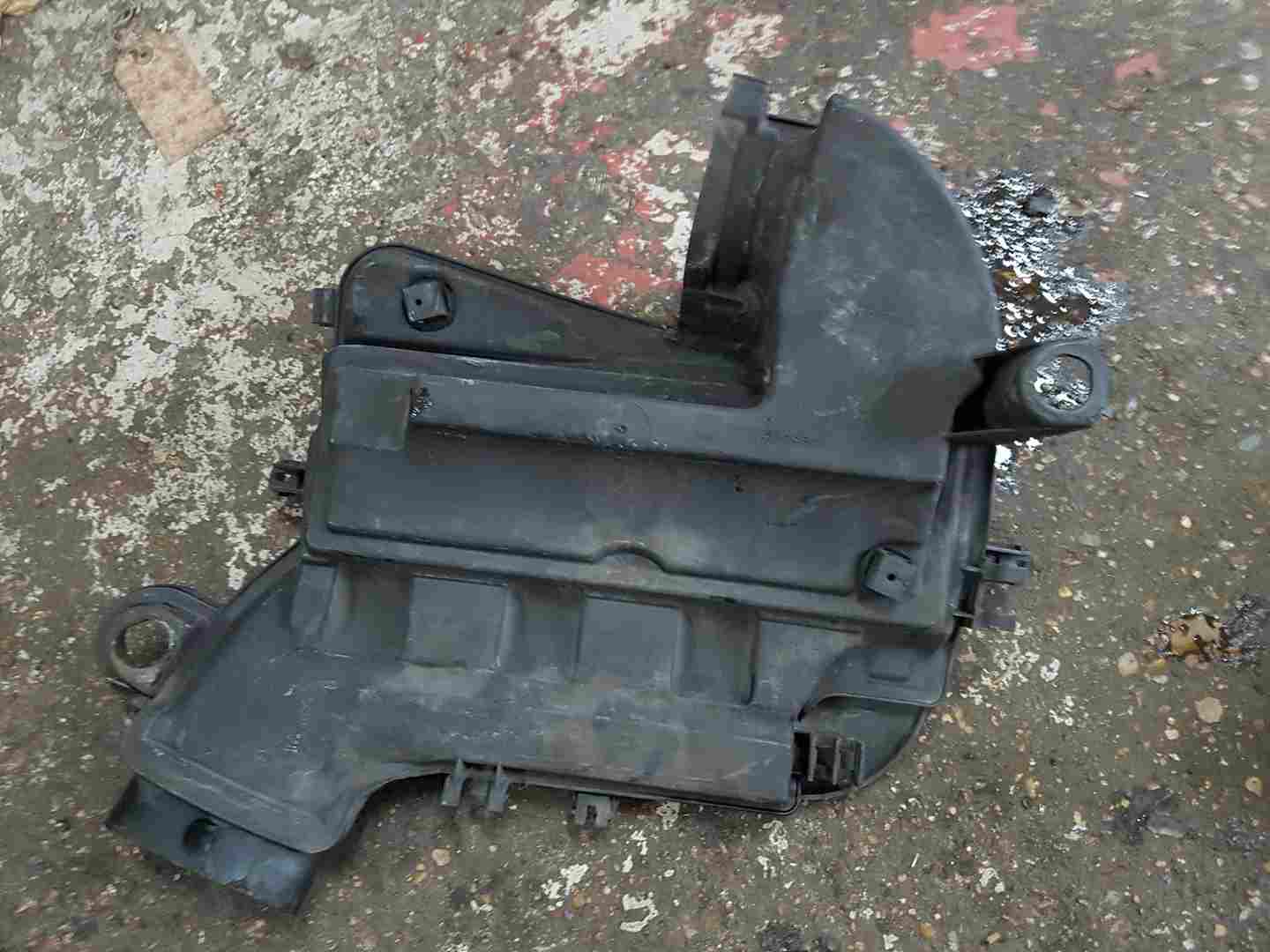Thumb 3 Renault Trafic MK2 2001-2006 1.9 DCI Airbox Filter Housing 8200325553 7700835518