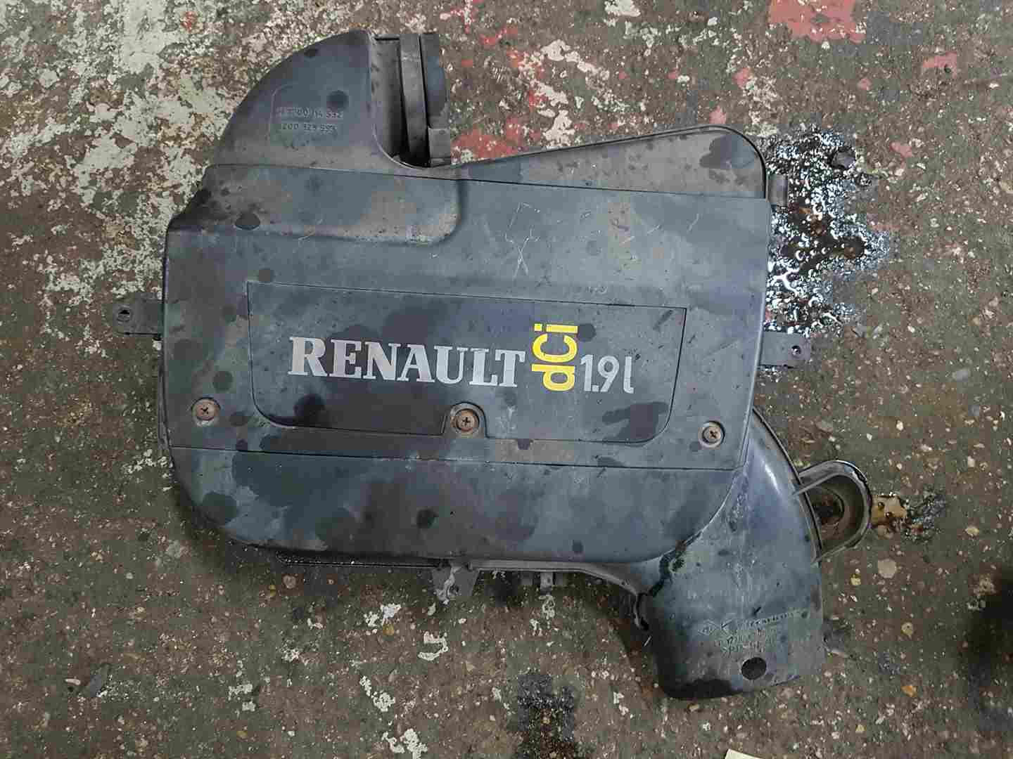 Thumb 4 Renault Trafic MK2 2001-2006 1.9 DCI Airbox Filter Housing 8200325553 7700835518