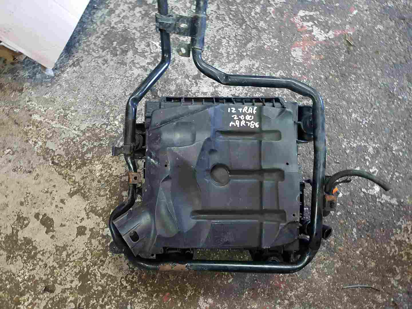 Thumb 3 Renault Trafic MK2 2001-2006 2.0 DCI Airbox Filter Housing 8200760899