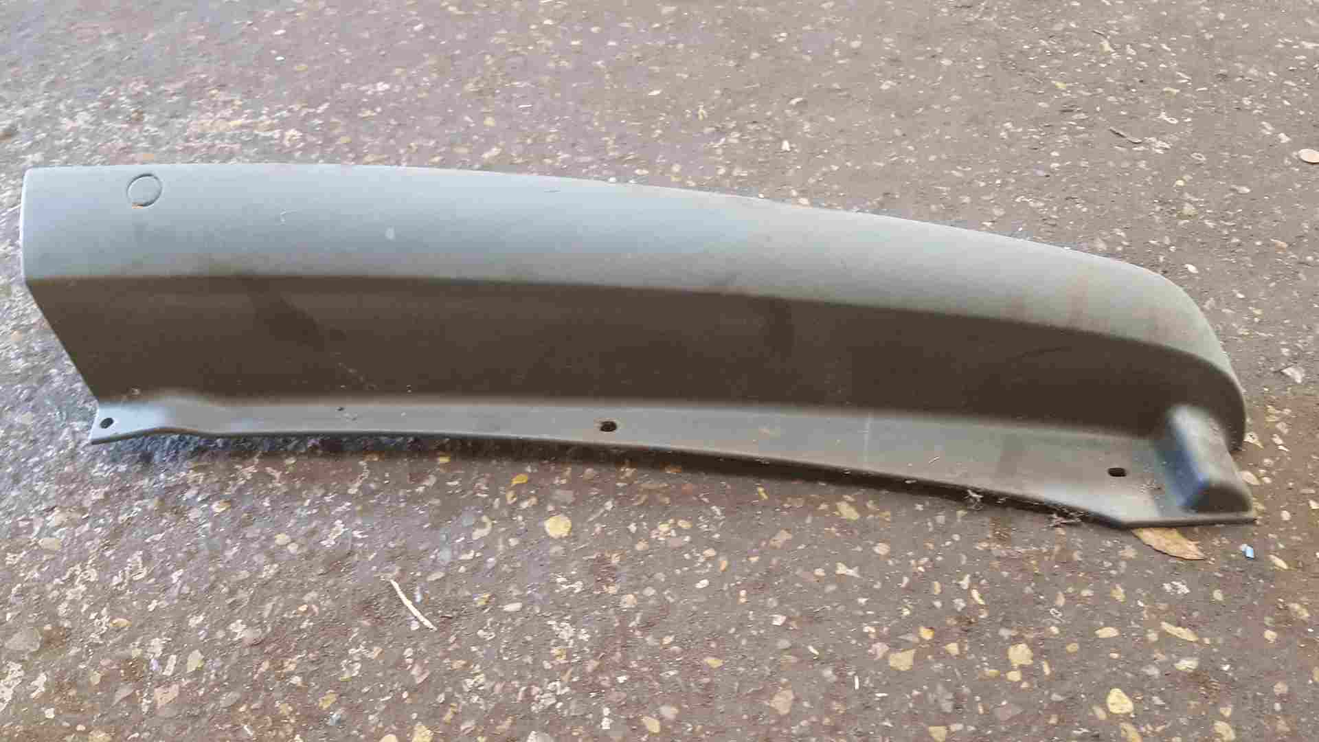 Thumb 4 Renault Trafic MK2 2001-2006 NSR Passenger Rear Corner Lamp Trim 8200176384