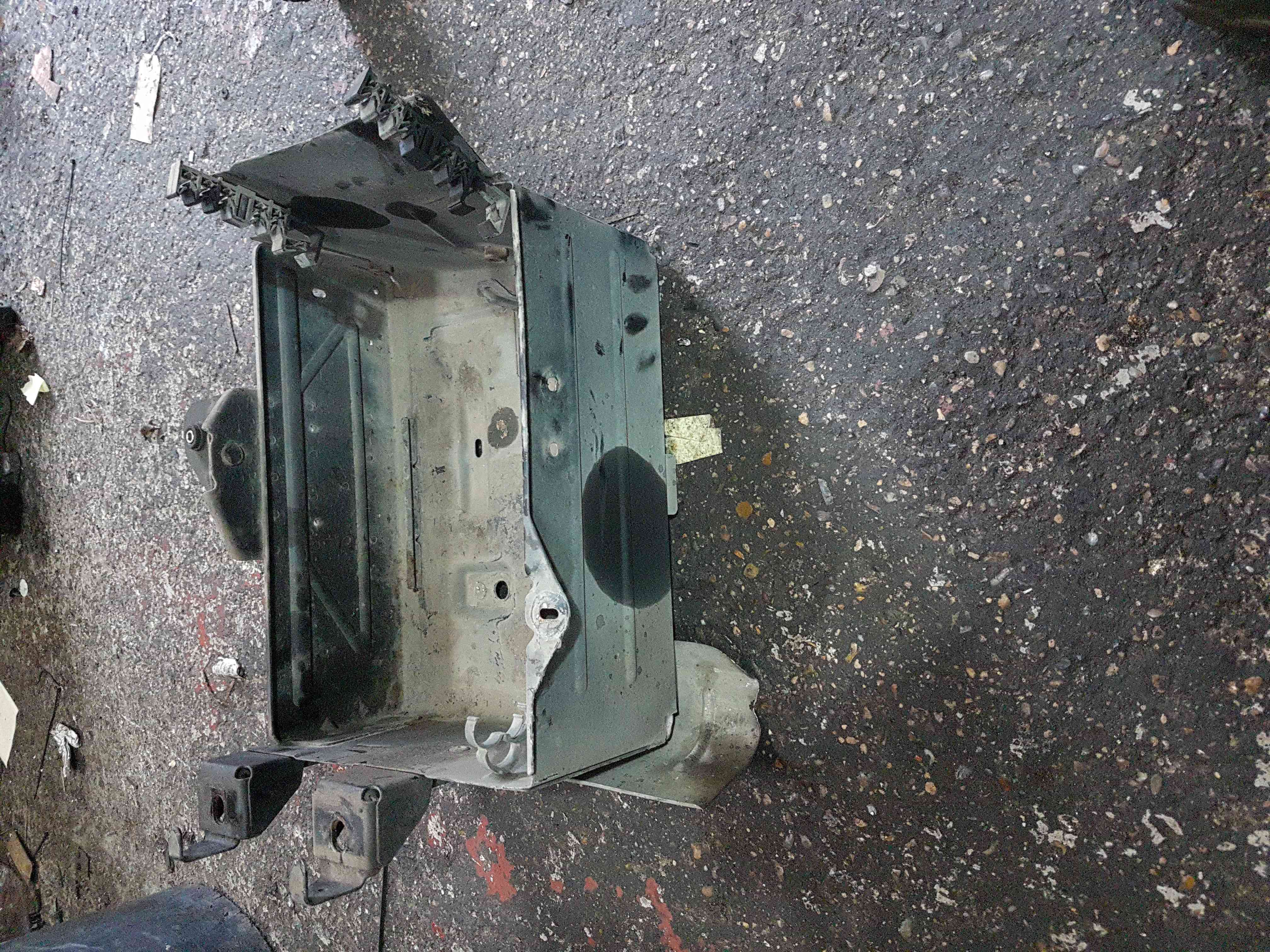 Thumb 3 Renault Trafic MK2 2001-2014 Battery Tray BOX 