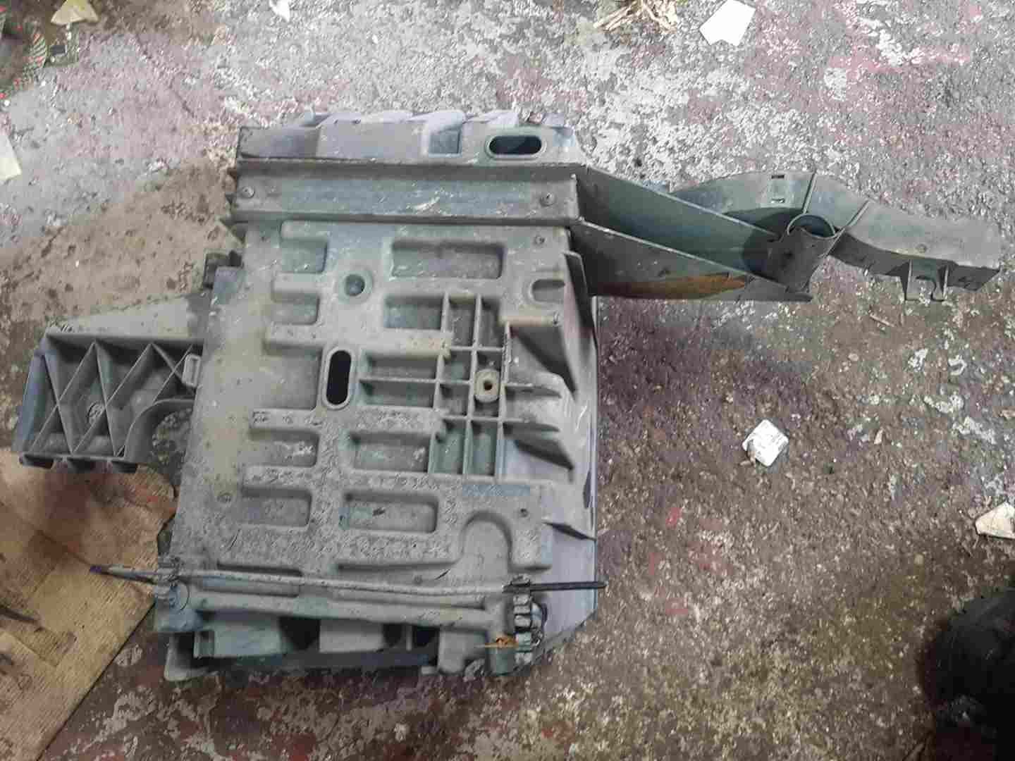 Thumb 5 Renault Trafic MK2 2001-2014 Battery Tray BOX 8200901678