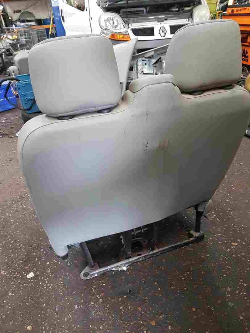 Thumb 7 Renault Trafic MK2 2001-2014 Passengers Double Bench Seat No Rips 
