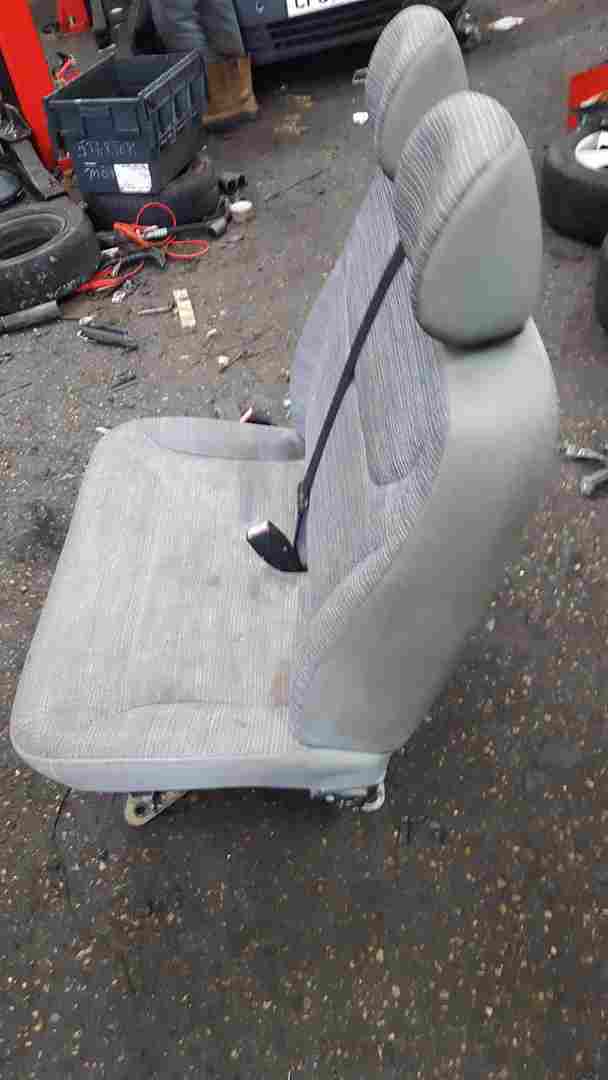 Thumb 3 Renault Trafic MK2 2001-2014 Passengers Double Bench Seat No Rips 