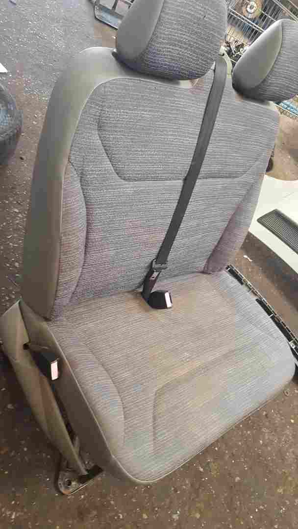 Thumb 4 Renault Trafic MK2 2001-2014 Passengers Double Bench Seat No Rips 