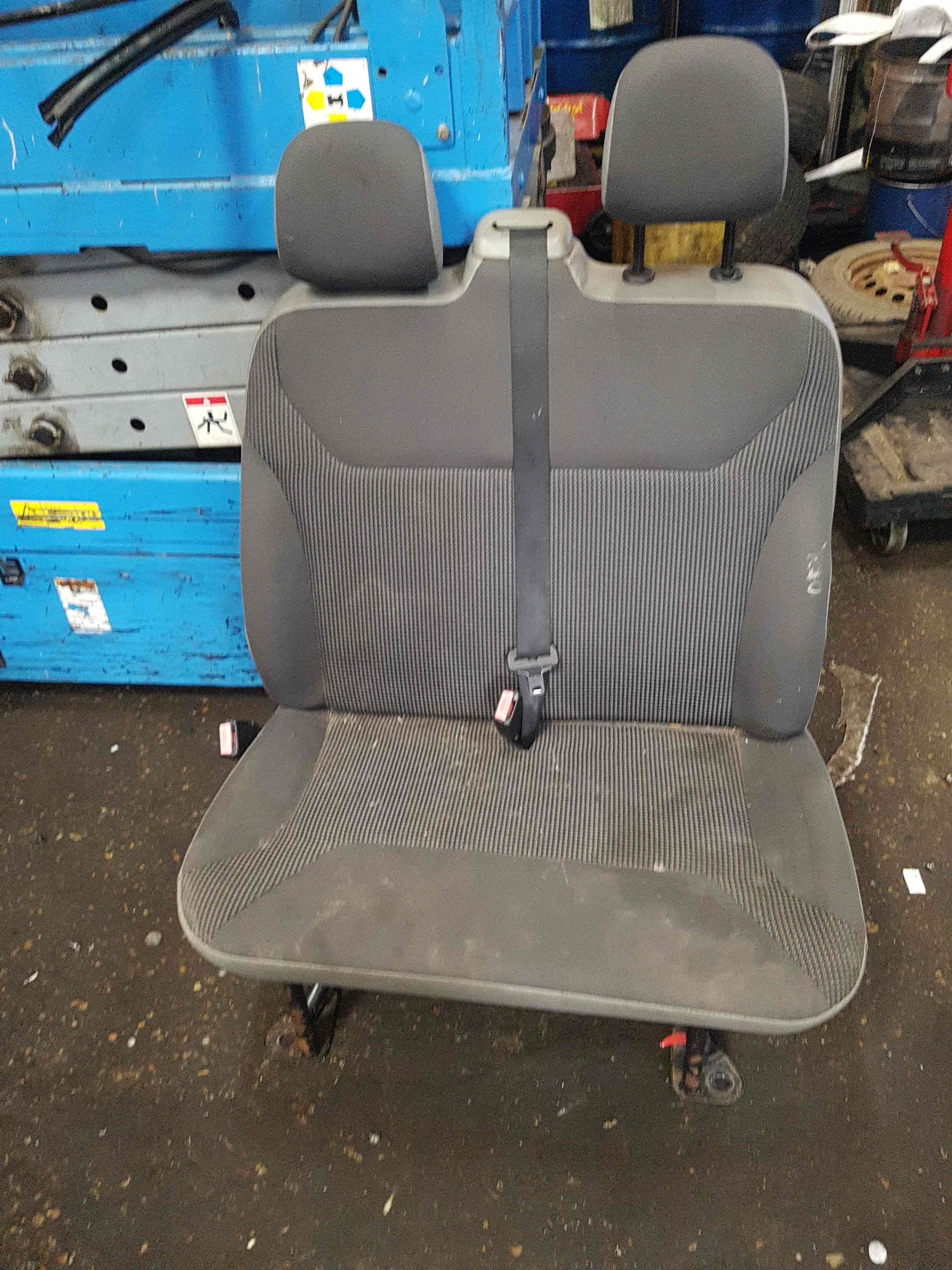 Renault Trafic MK2 2001-2014 Passengers Double Bench Seat No Rips 
