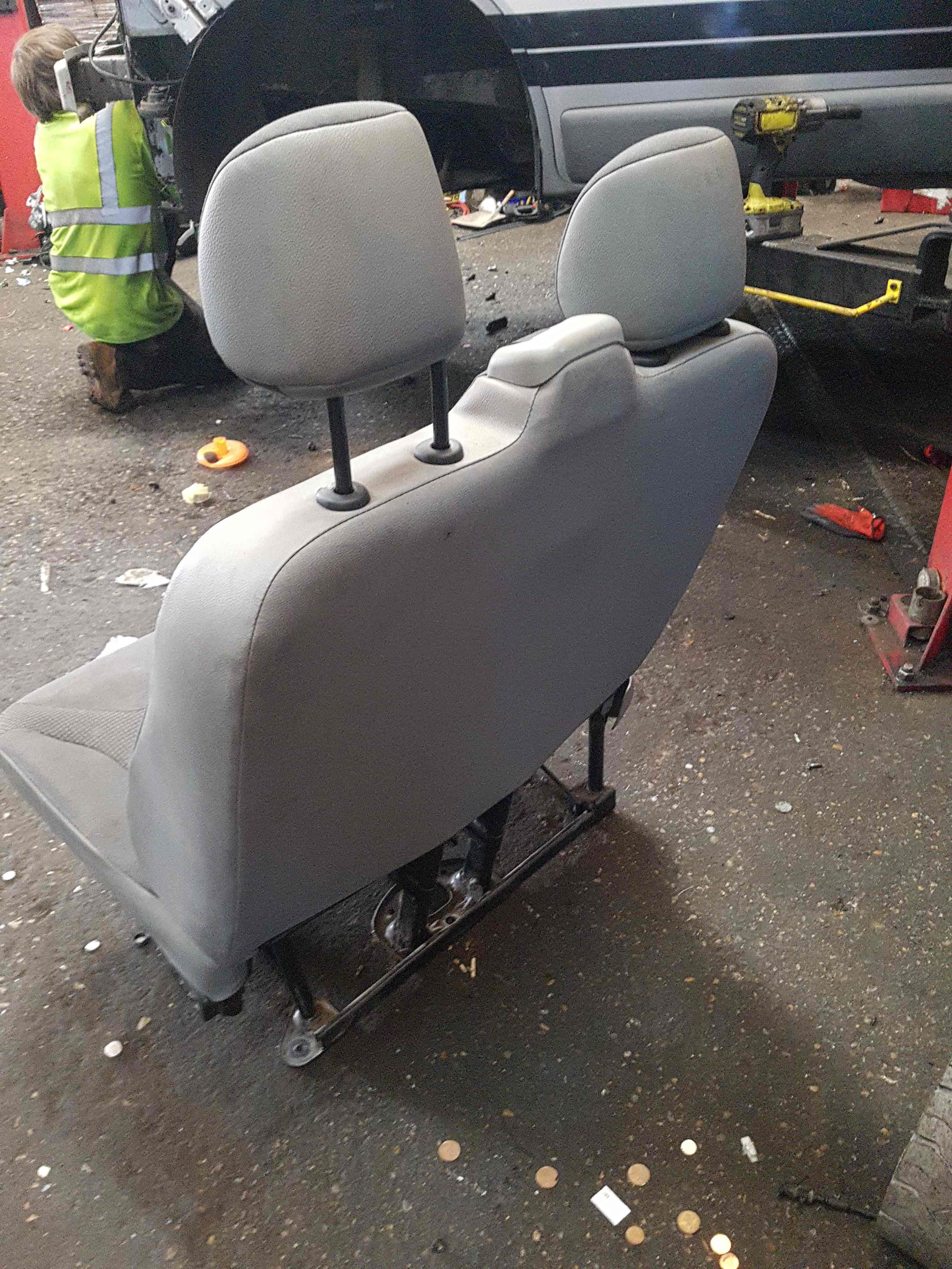 Thumb 4 Renault Trafic MK2 2001-2014 Passengers Double Bench Seat No Rips 