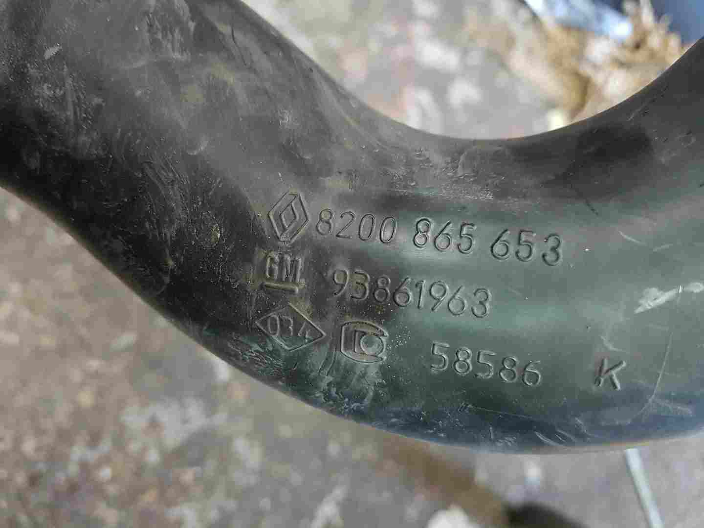 Thumb 2 Renault Trafic MK2 2006-2014 2.0 AIR Intake Pipe 8200865653 m9r786