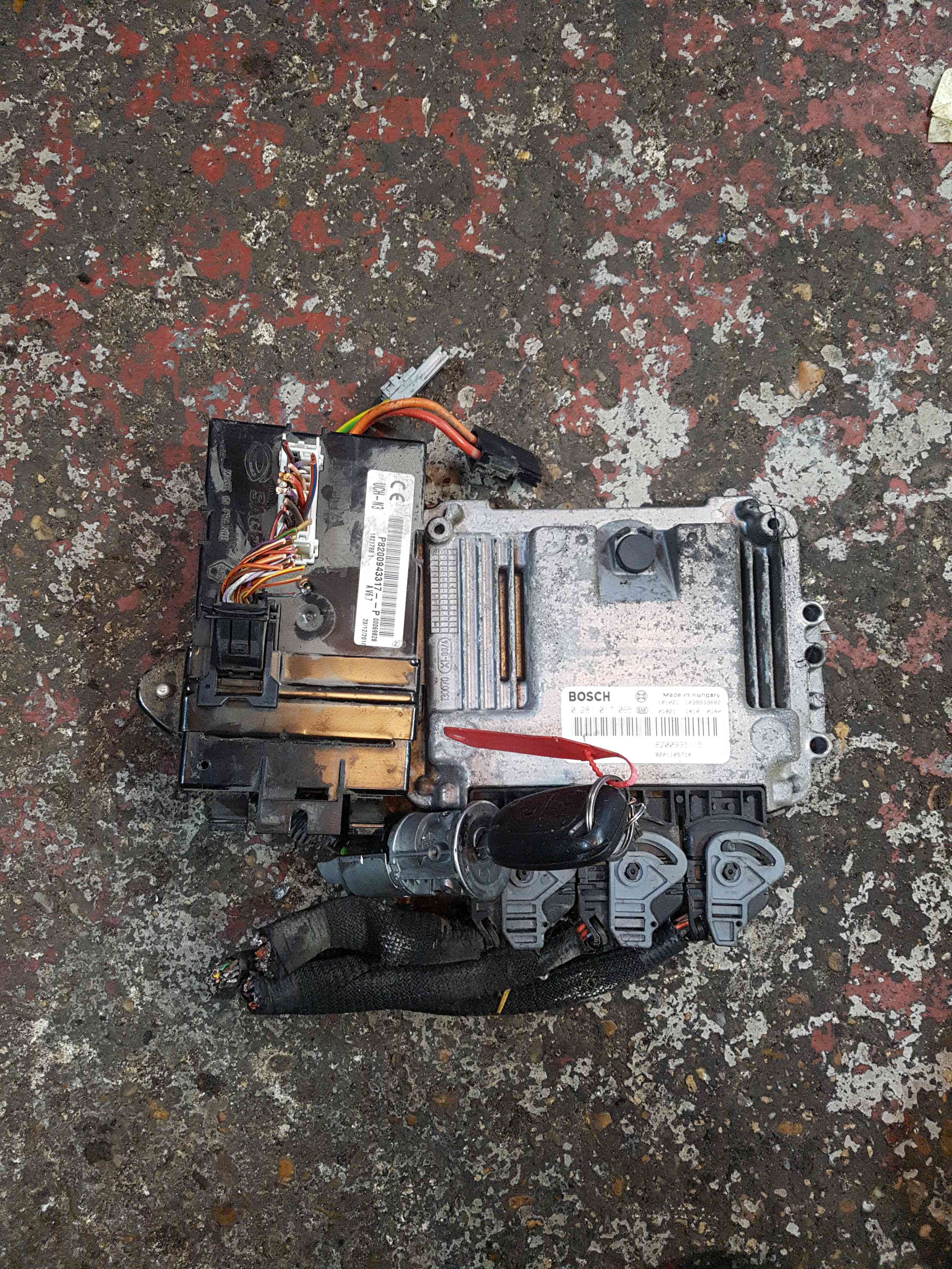 Thumb 2 Renault Trafic MK2 2006-2014 2.0 DCI Ecu SET Uch BCM + KEY 8200935115