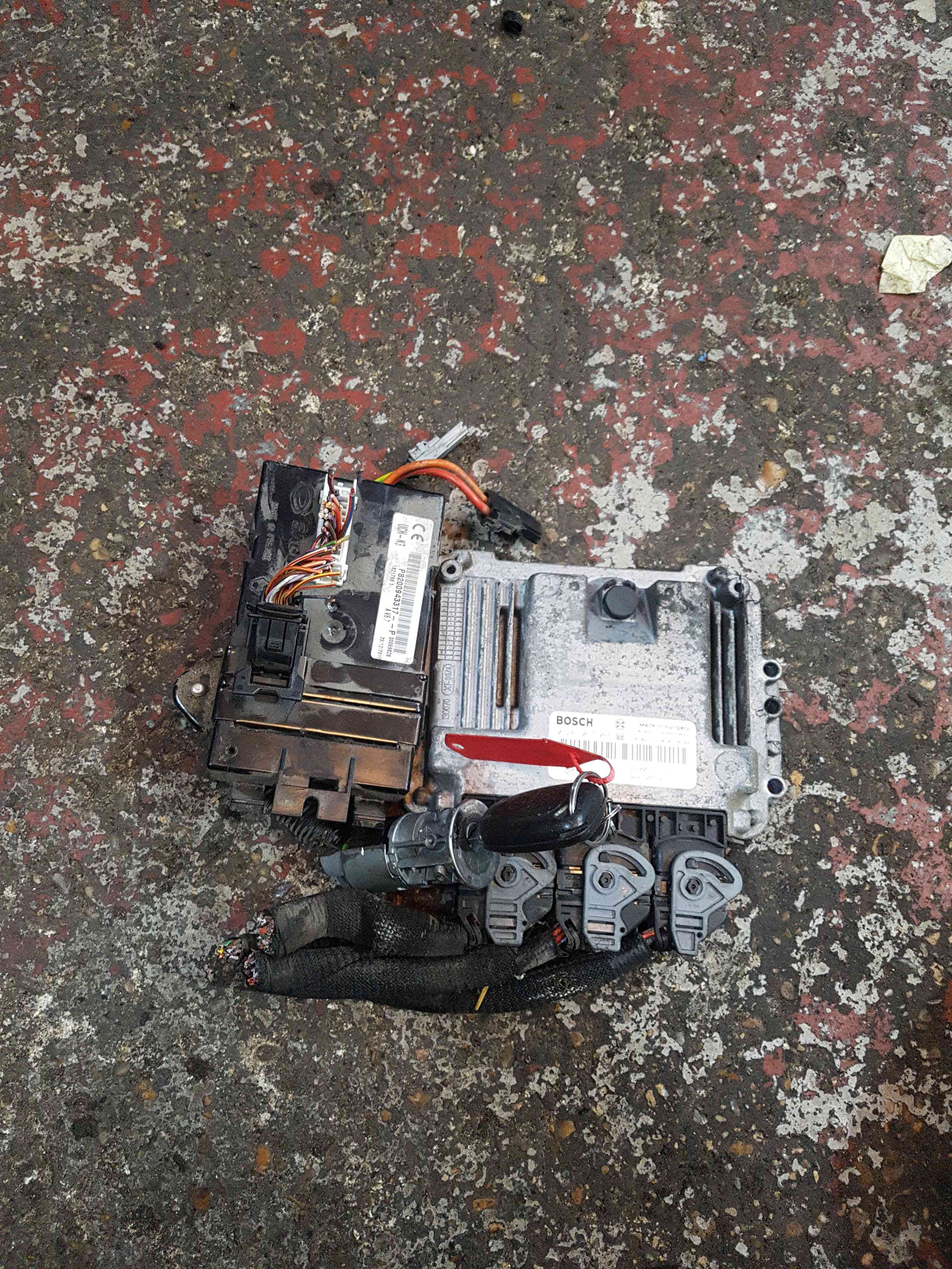 Thumb 7 Renault Trafic MK2 2006-2014 2.0 DCI Ecu SET Uch BCM + KEY 8200935115