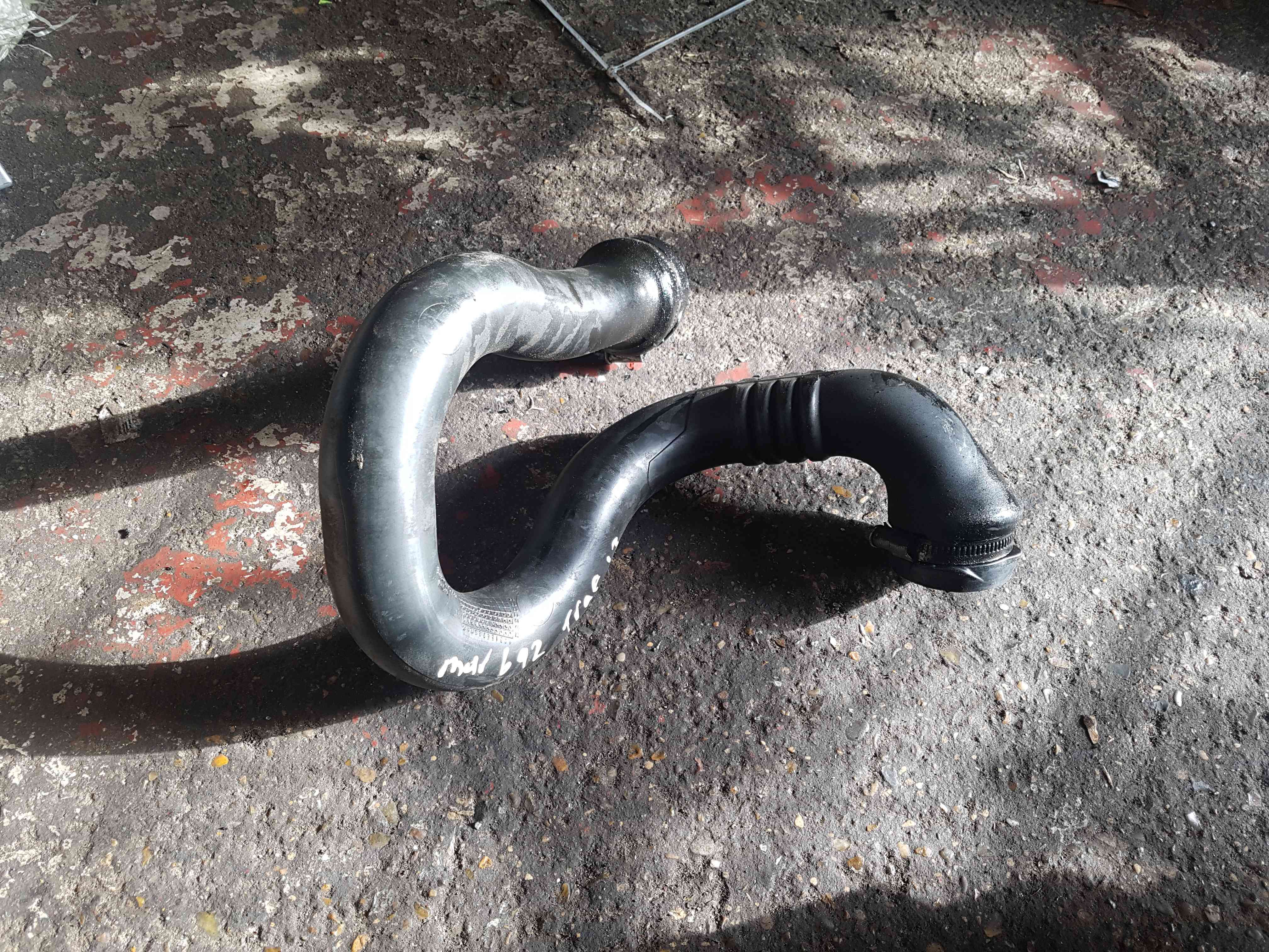 Thumb 2 Renault Trafic MK2 2006-2014 2.0 DCI Turbo To Intercooler Pipe Hose 8200760918