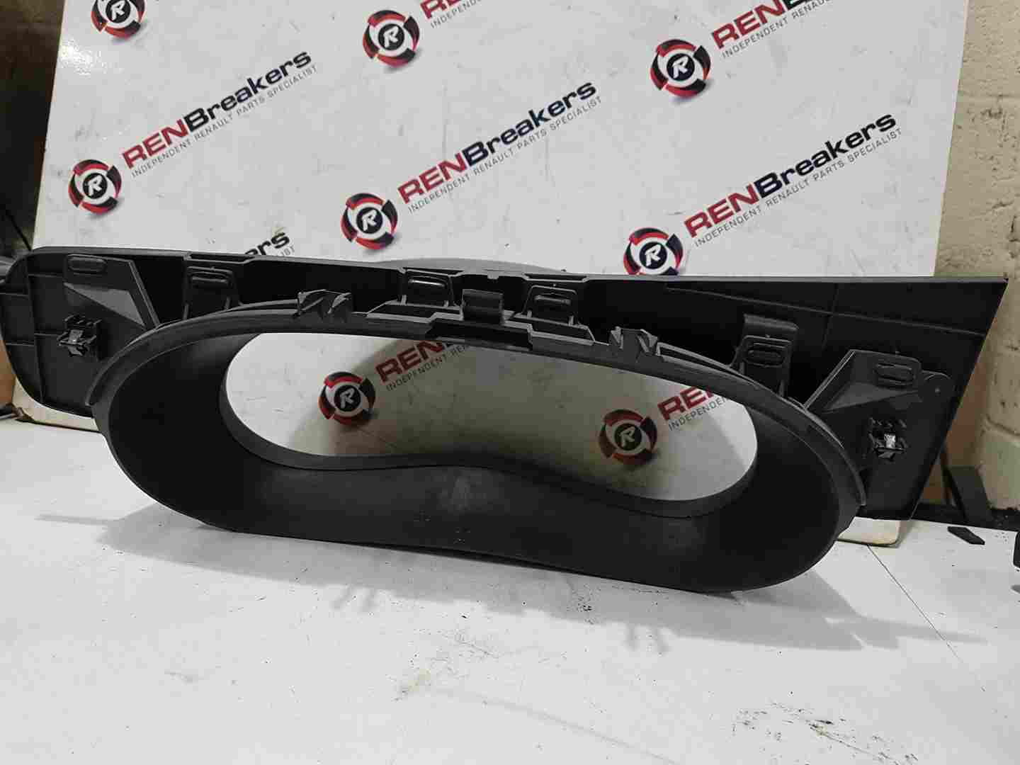 Thumb 3 Renault Trafic MK2 2006-2014 Instrument Panel Dials Clocks Surround Plastic Trim