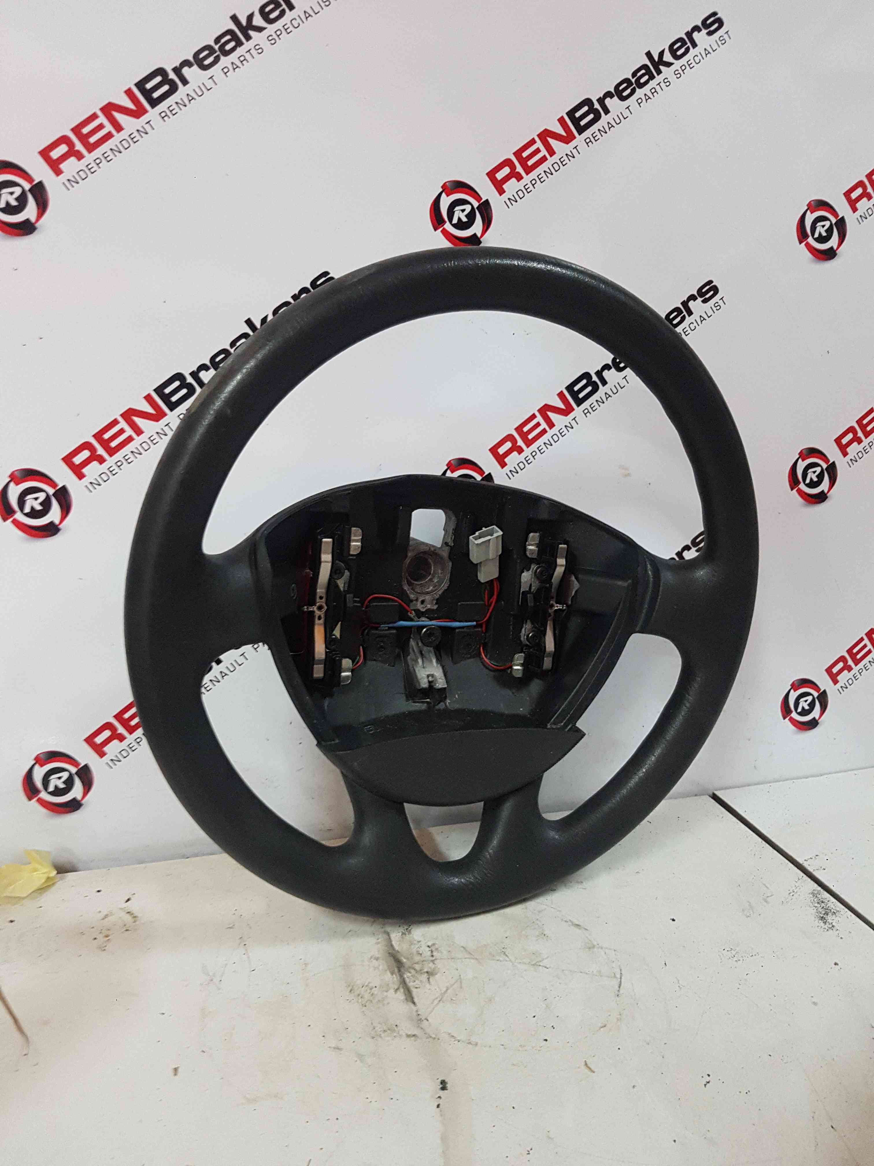 Thumb 8 Renault Trafic MK2 2006-2014 Steering Wheel  8200201344