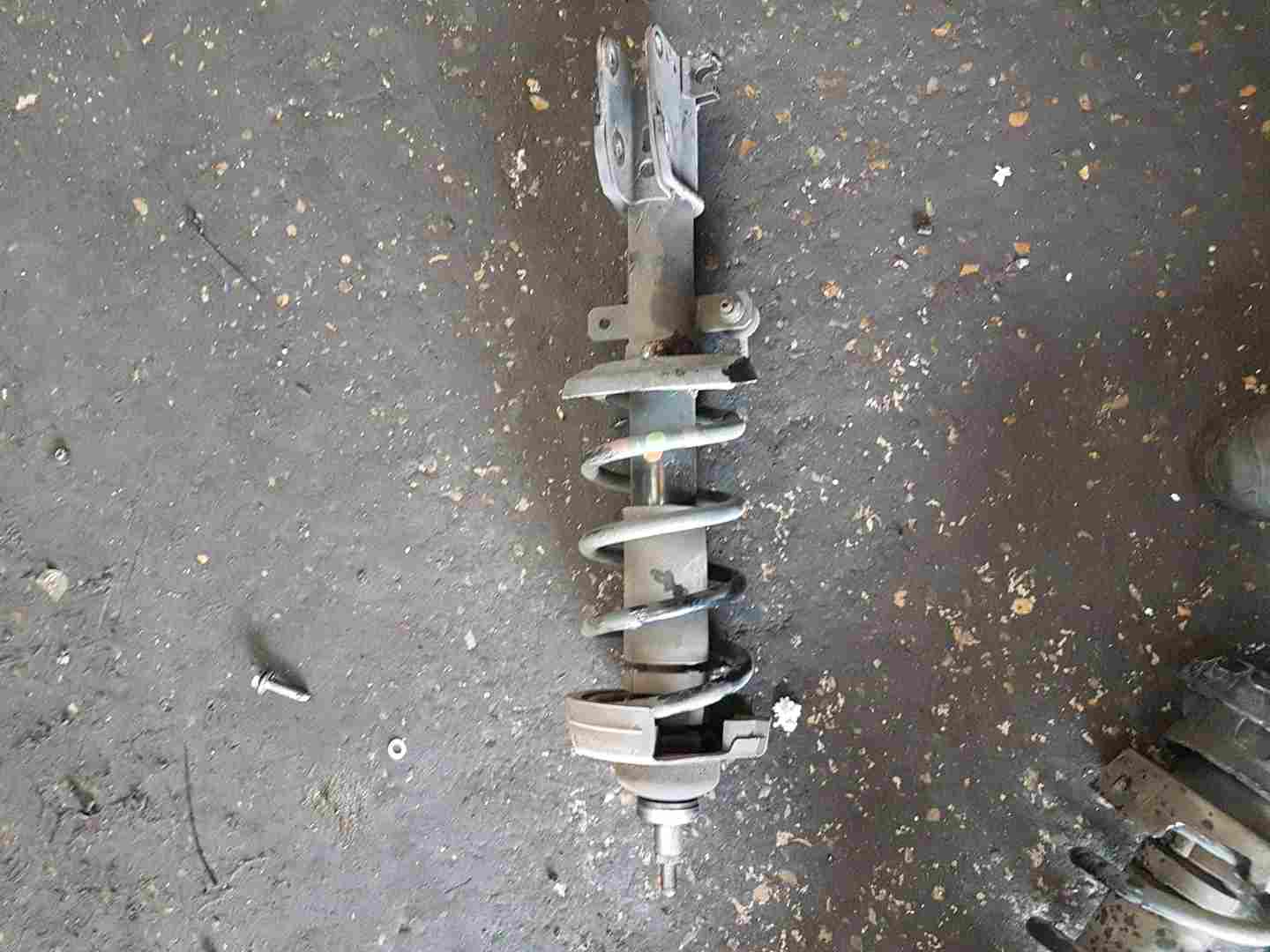 Thumb 8 Renault Trafic MK3 2014-2018 1.6 DCI Drivers OSF Front Spring Suspension LEG