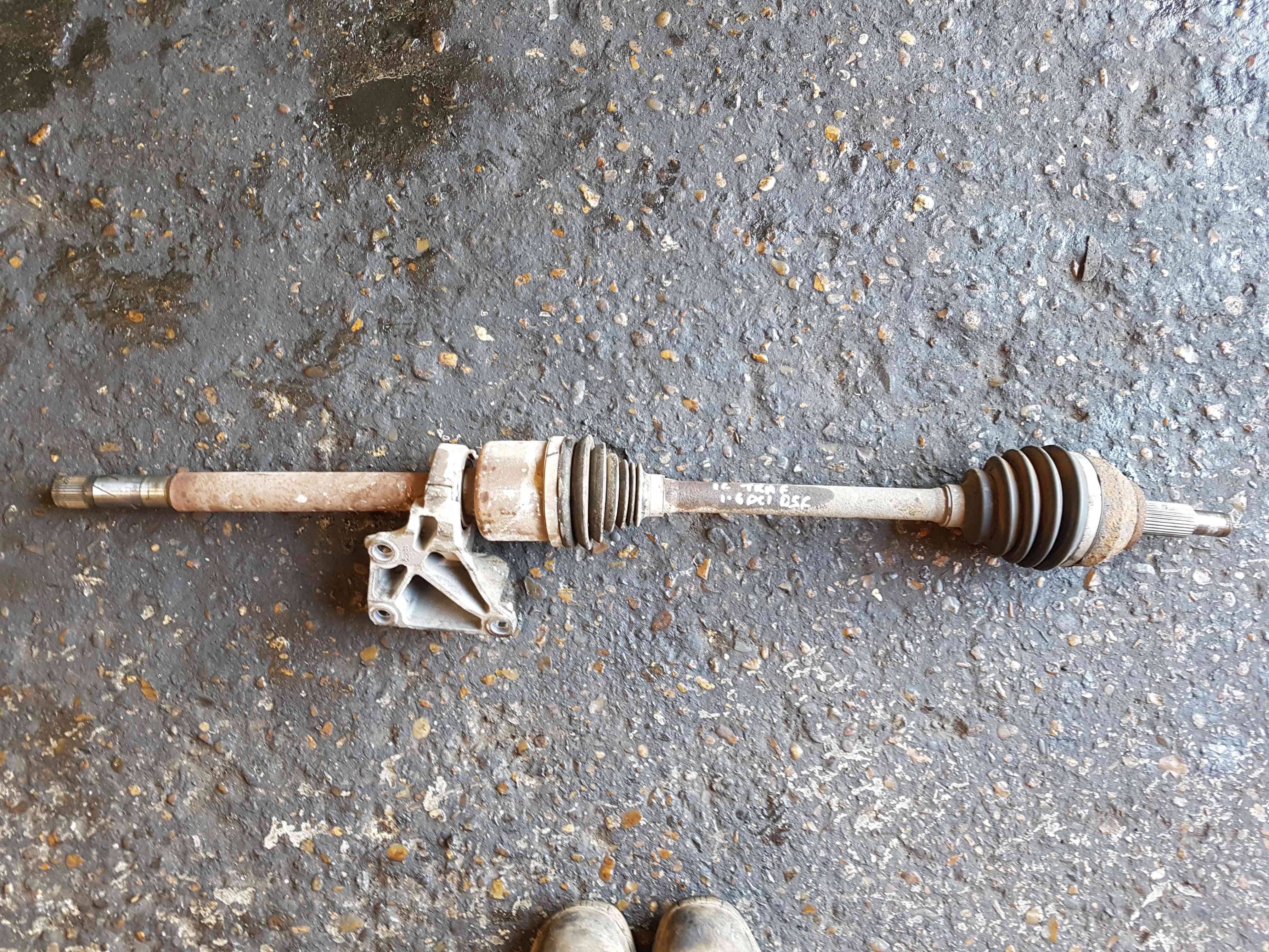 Thumb 2 Renault Trafic MK3 2014-2018 1.6 DCI Drivers OSF Front Driveshaft