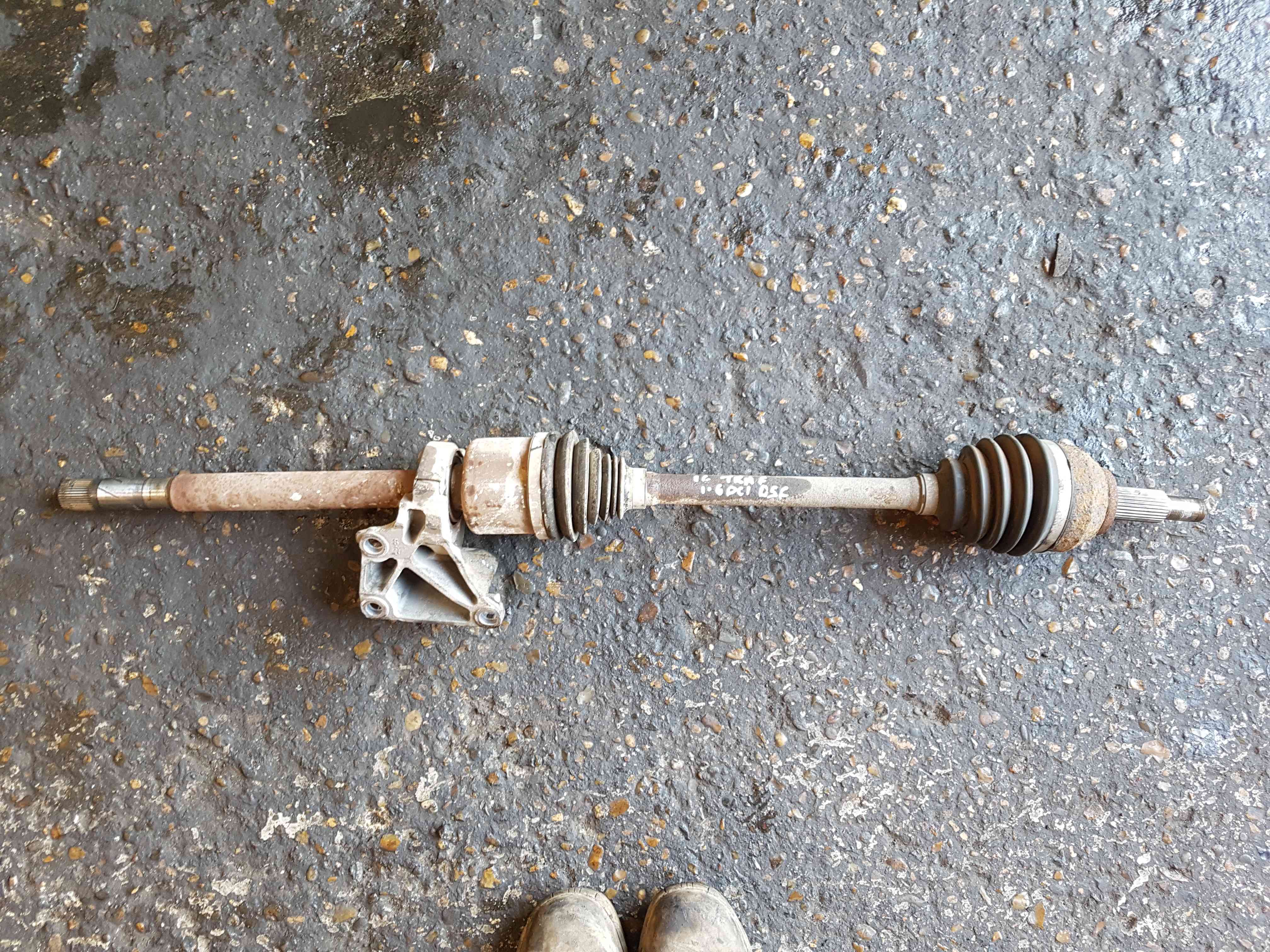 Renault Trafic MK3 2014-2018 1.6 DCI Drivers OSF Front Driveshaft