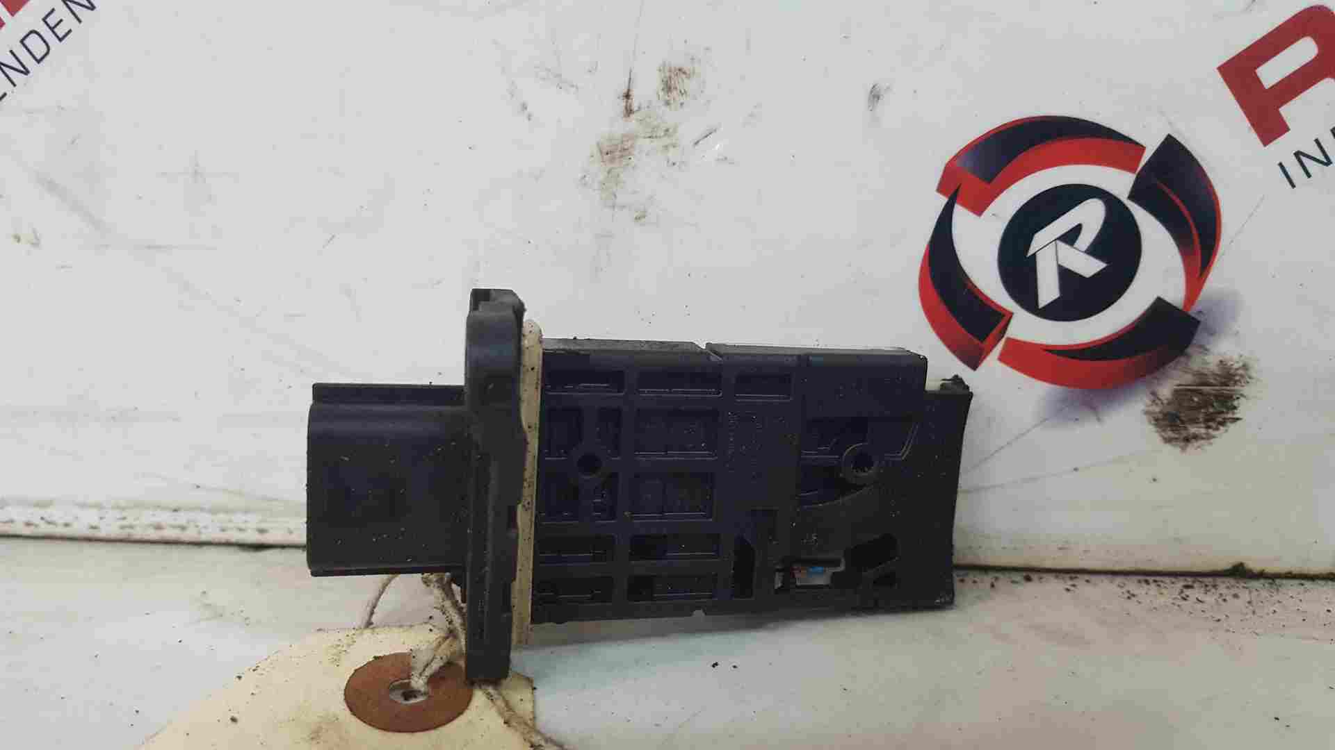 Renault Trafic MK3 2014-2018 Air Flow Meter 1.6 dci 93450753
