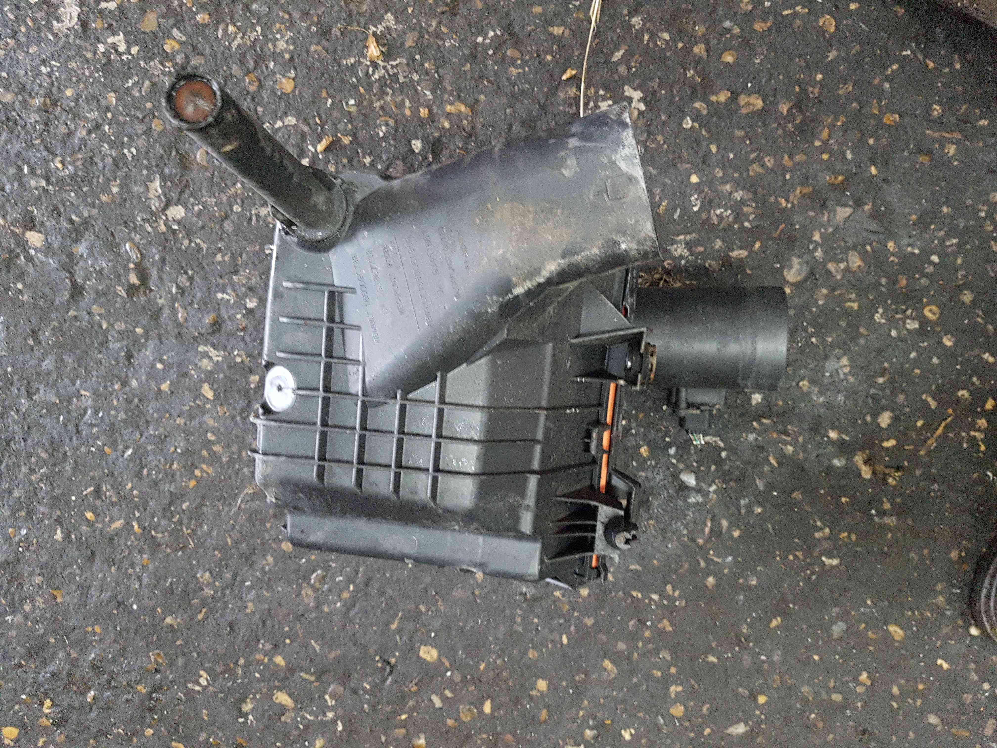 Thumb 2 Renault Trafic MK3 2014-2018 Airbox Filter Housing 165009078R