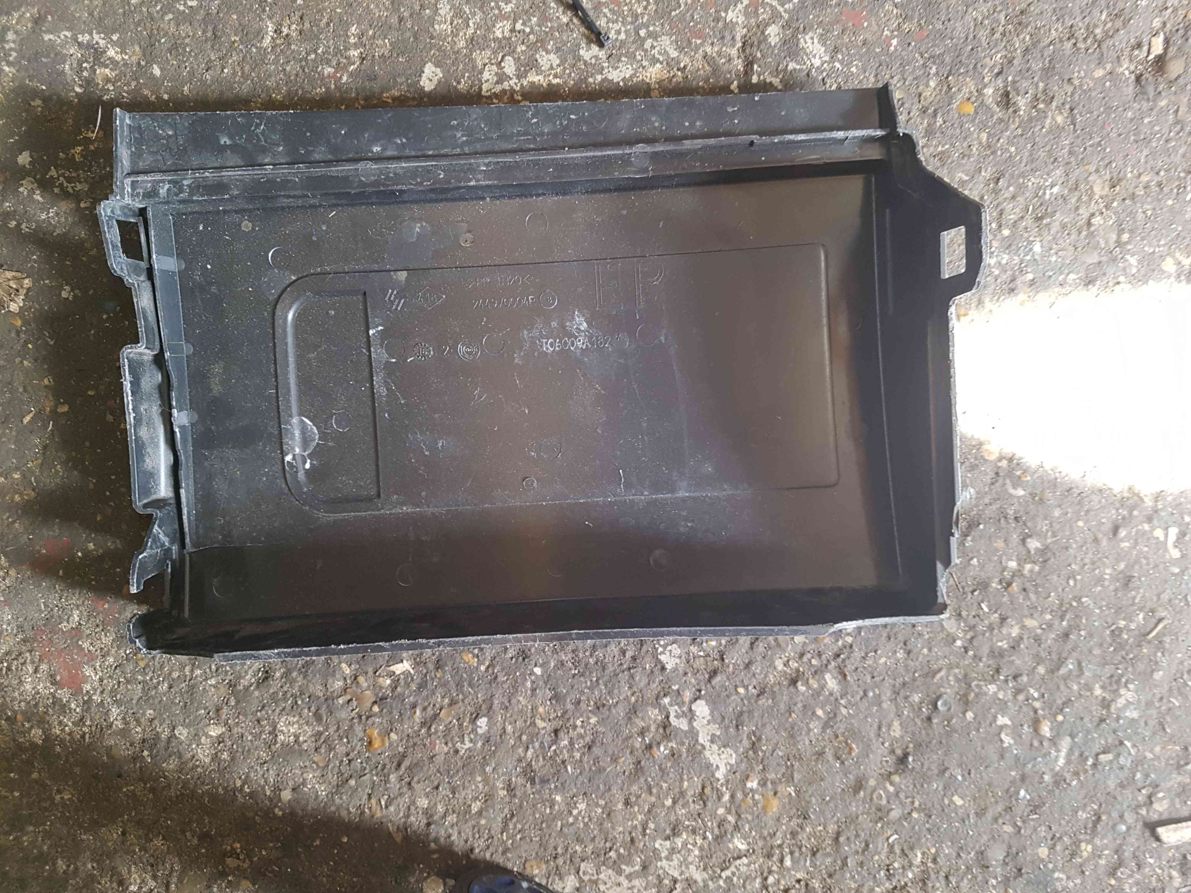 Thumb 3 Renault Trafic MK3 2014-2018 Battery Cover LID Plastic 244970004R