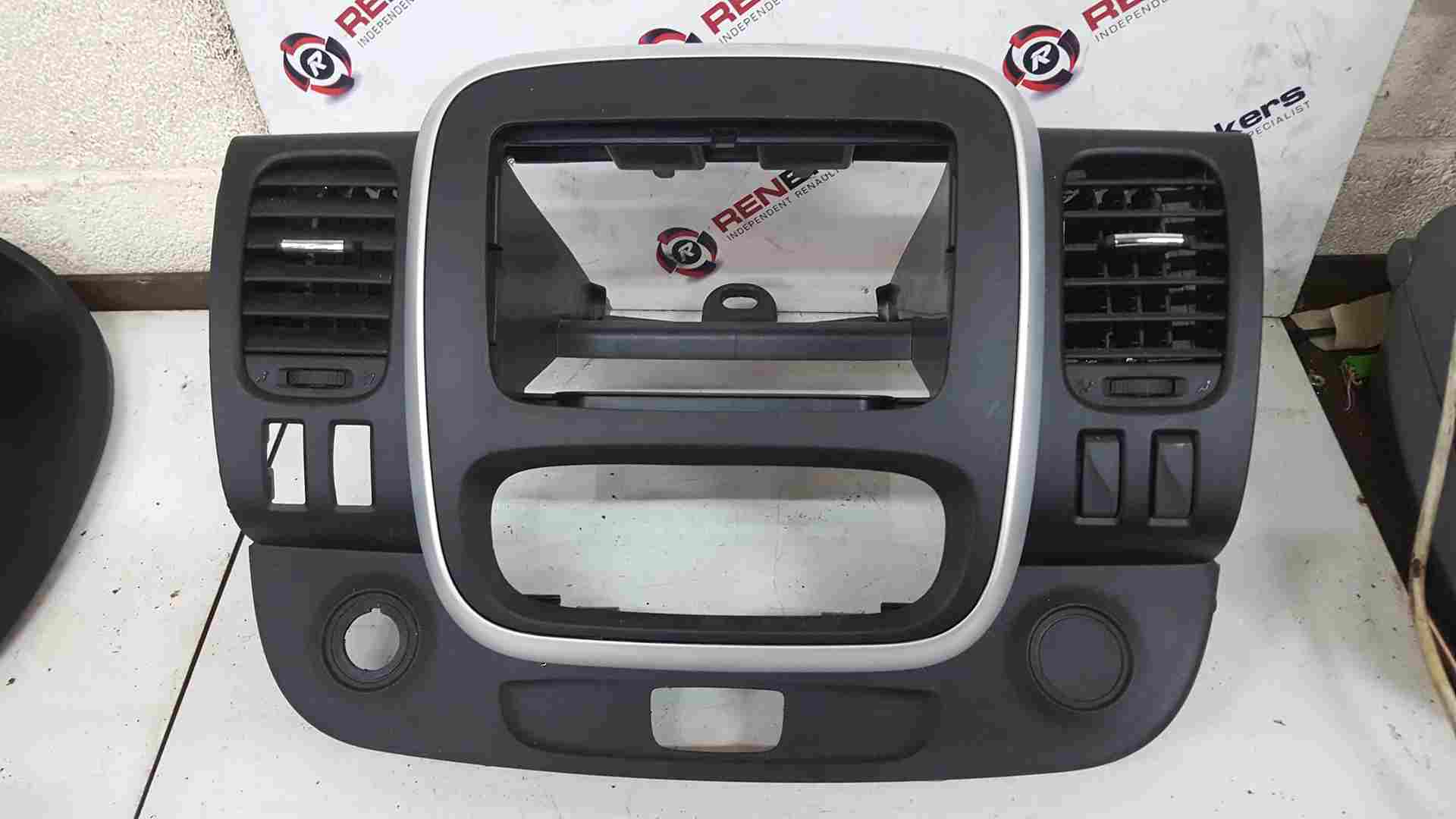 Renault Trafic MK3 2014-2018 Centre Console + AIR Vents Media Display Bezel