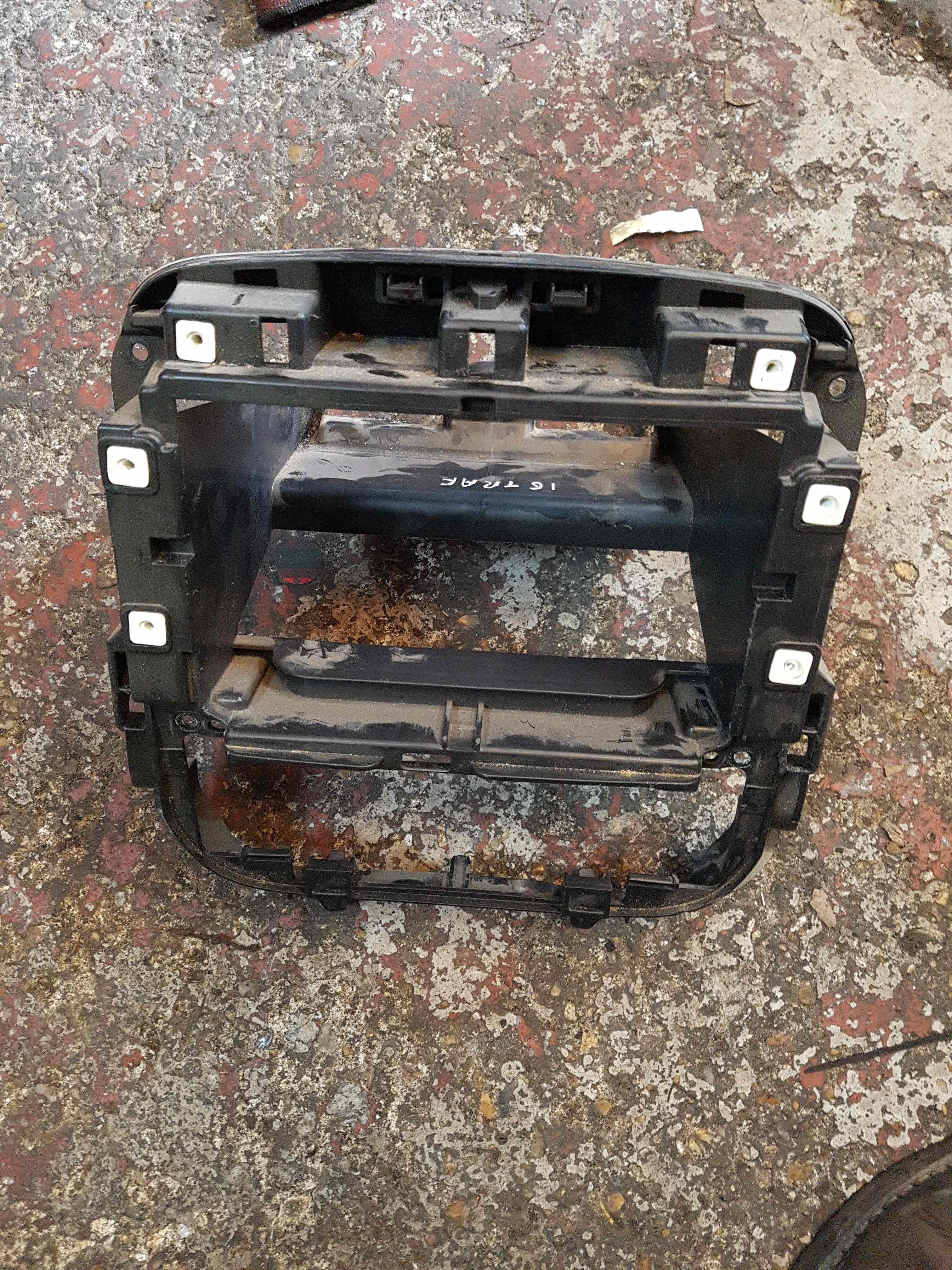 Renault Trafic MK3 2014-2018 Centre Radio Cage Trim 678704840R