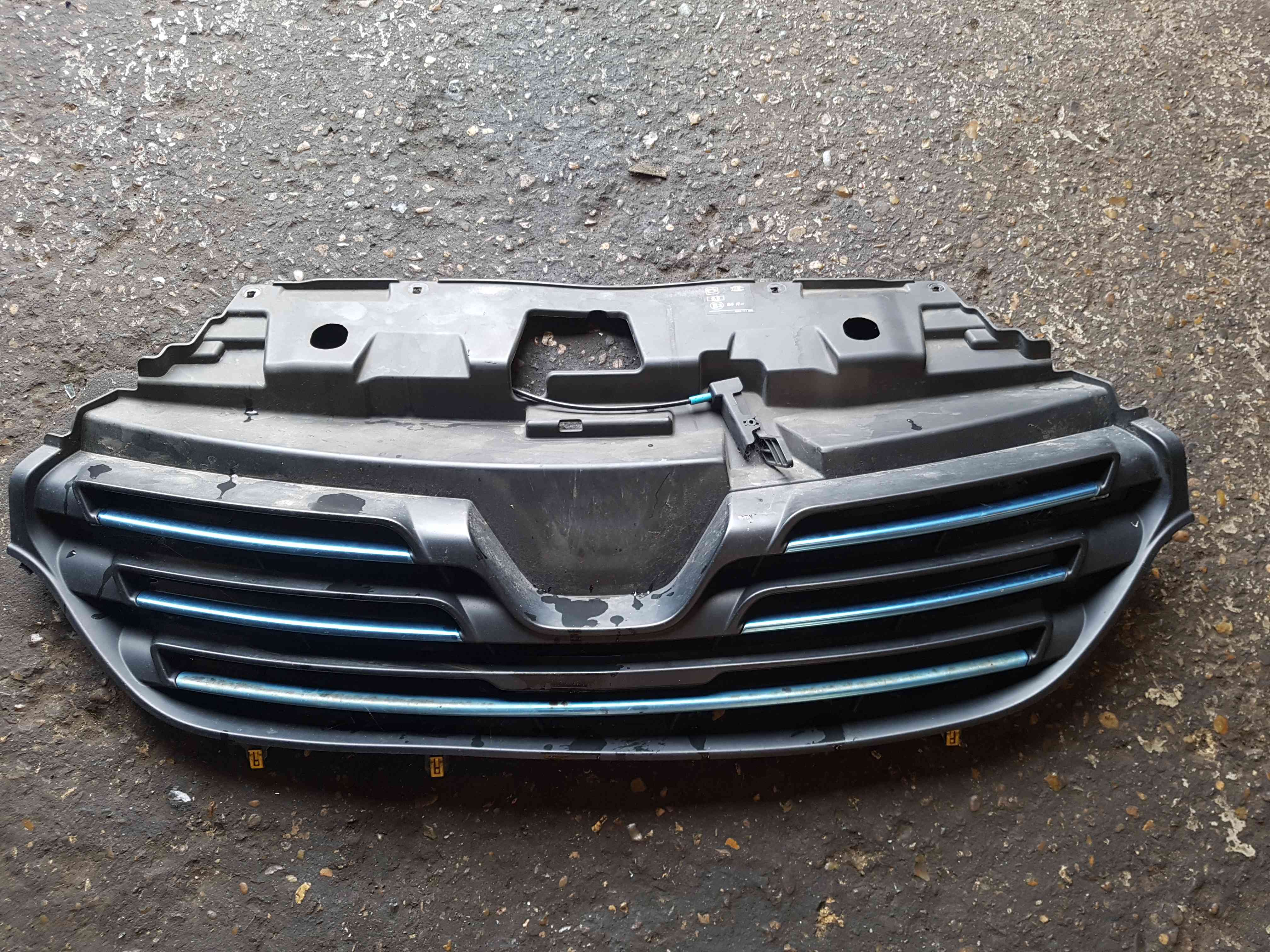 Thumb 4 Renault Trafic MK3 2014-2018 Complete Front TOP Grill 8200721895