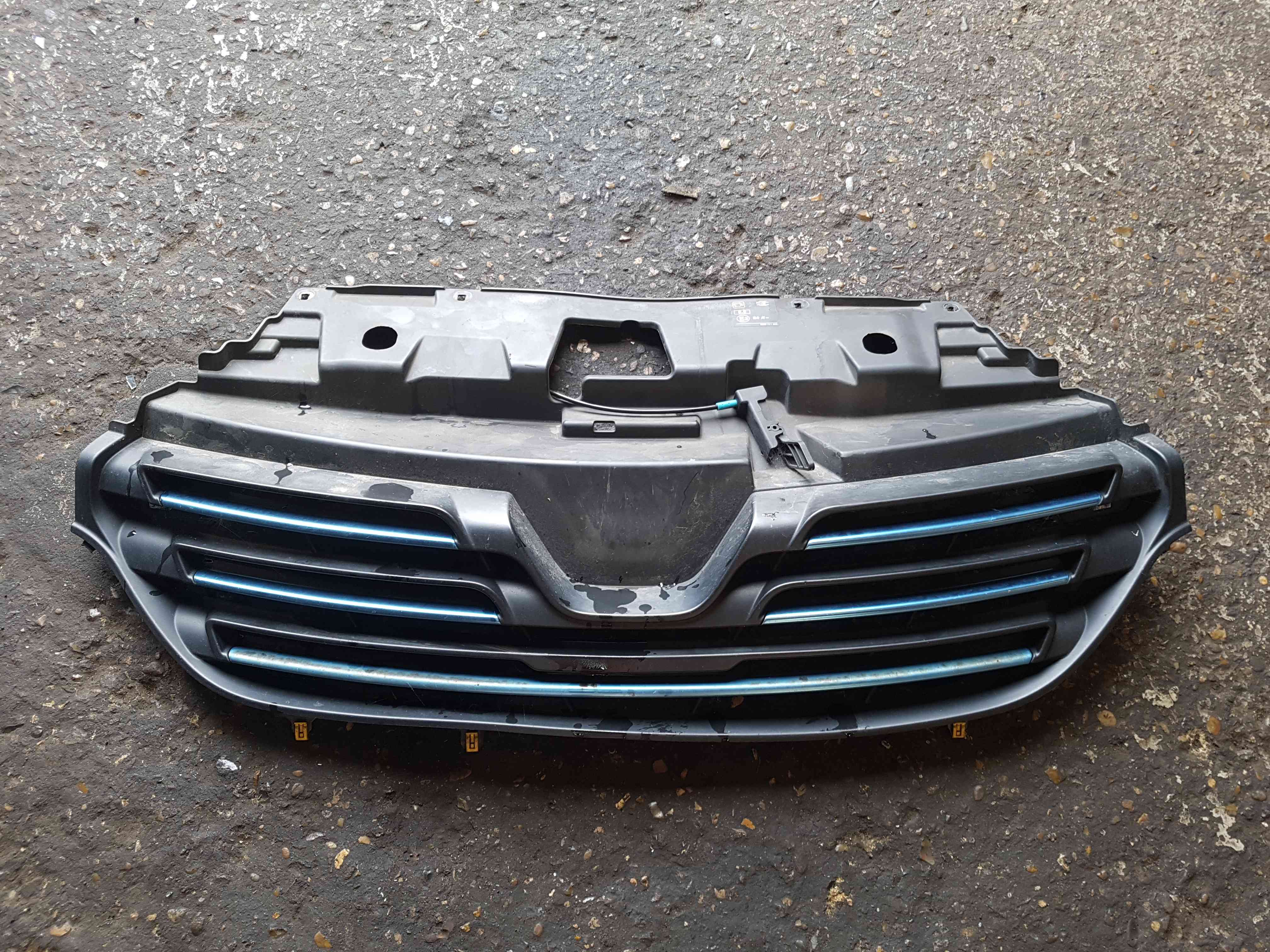 Renault Trafic MK3 2014-2018 Complete Front TOP Grill 8200721895