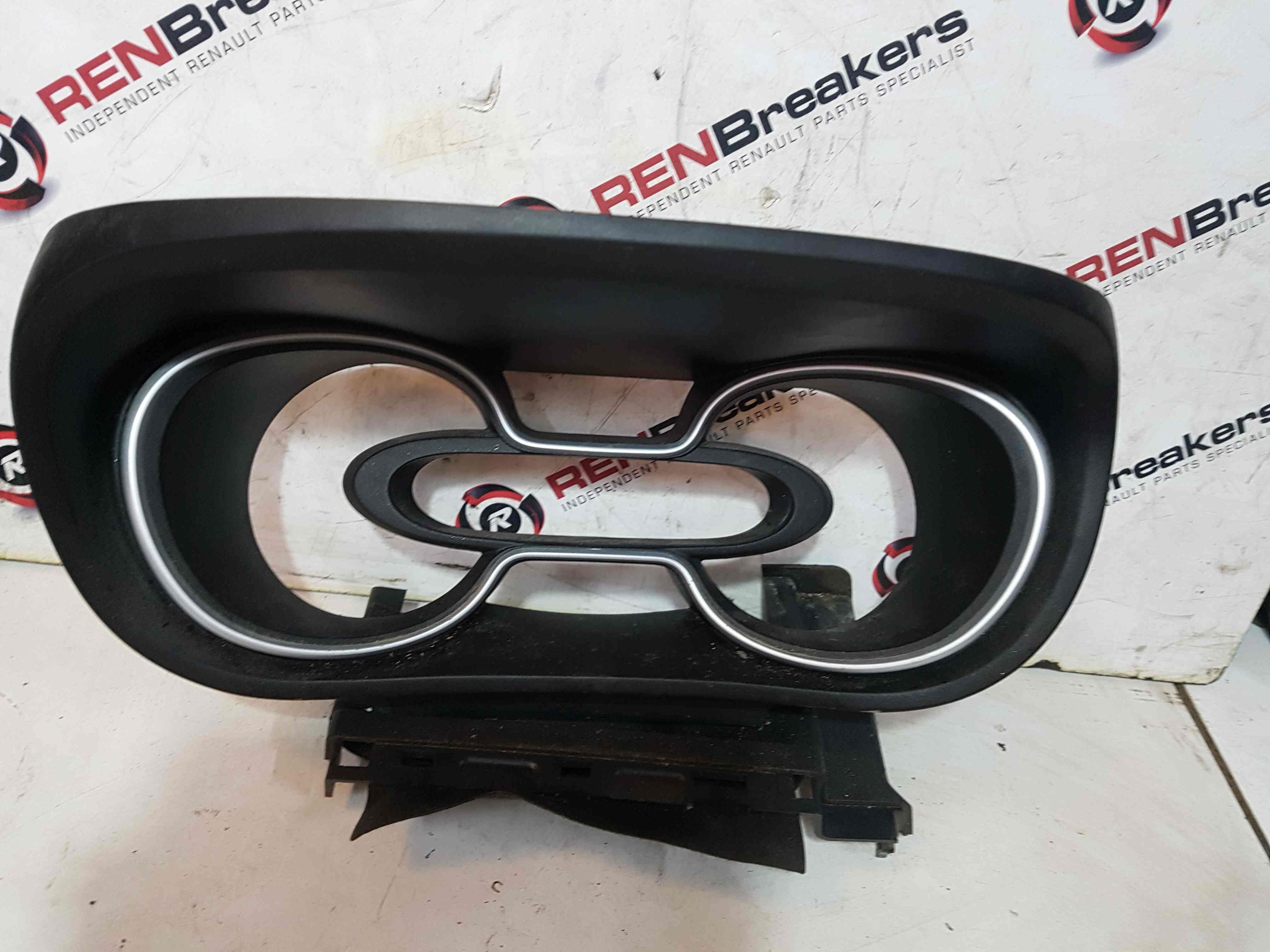 Thumb 5 Renault Trafic MK3 2014-2018 Drivers Cluster Clock Cover 681017678R