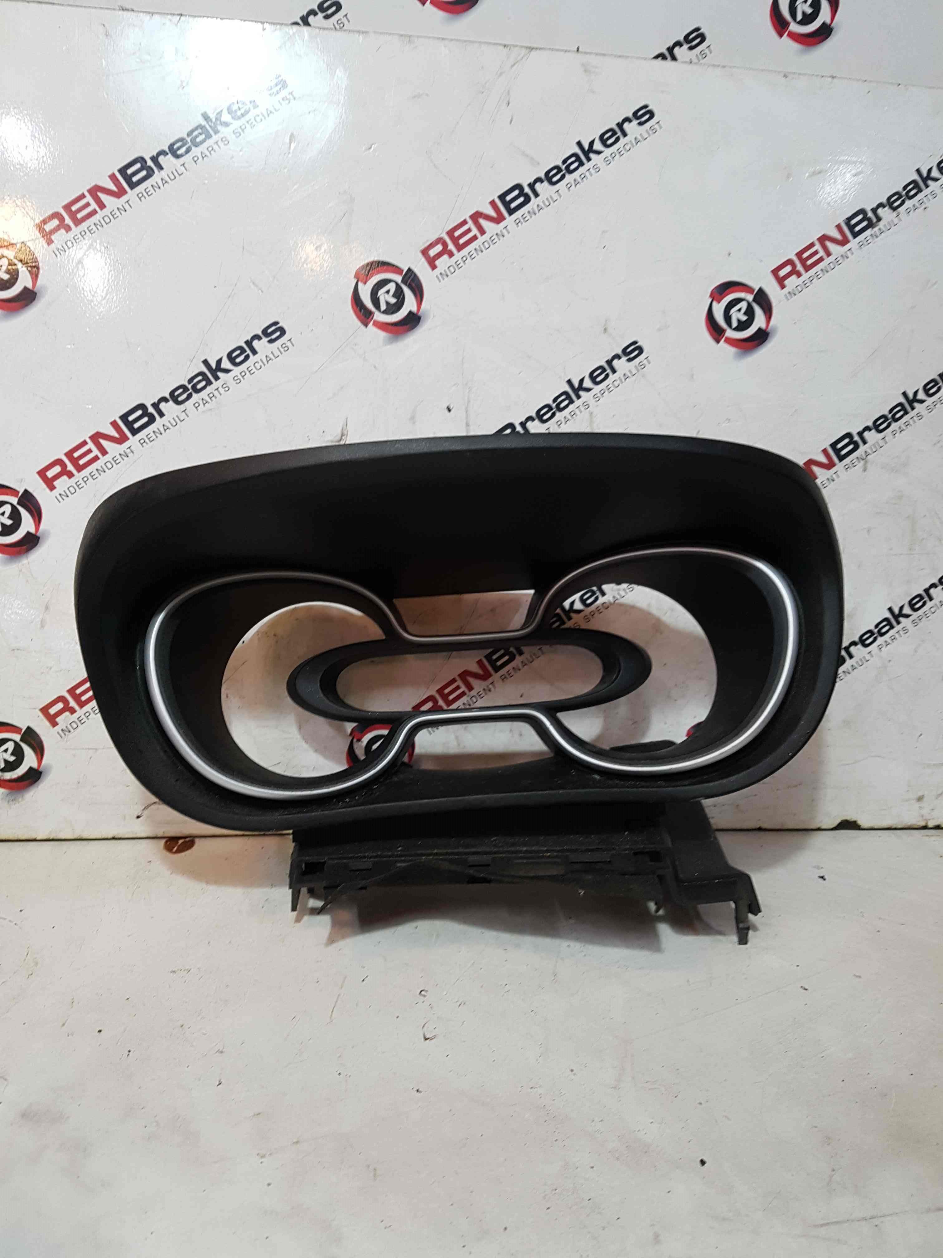 Thumb 7 Renault Trafic MK3 2014-2018 Drivers Cluster Clock Cover 681017678R