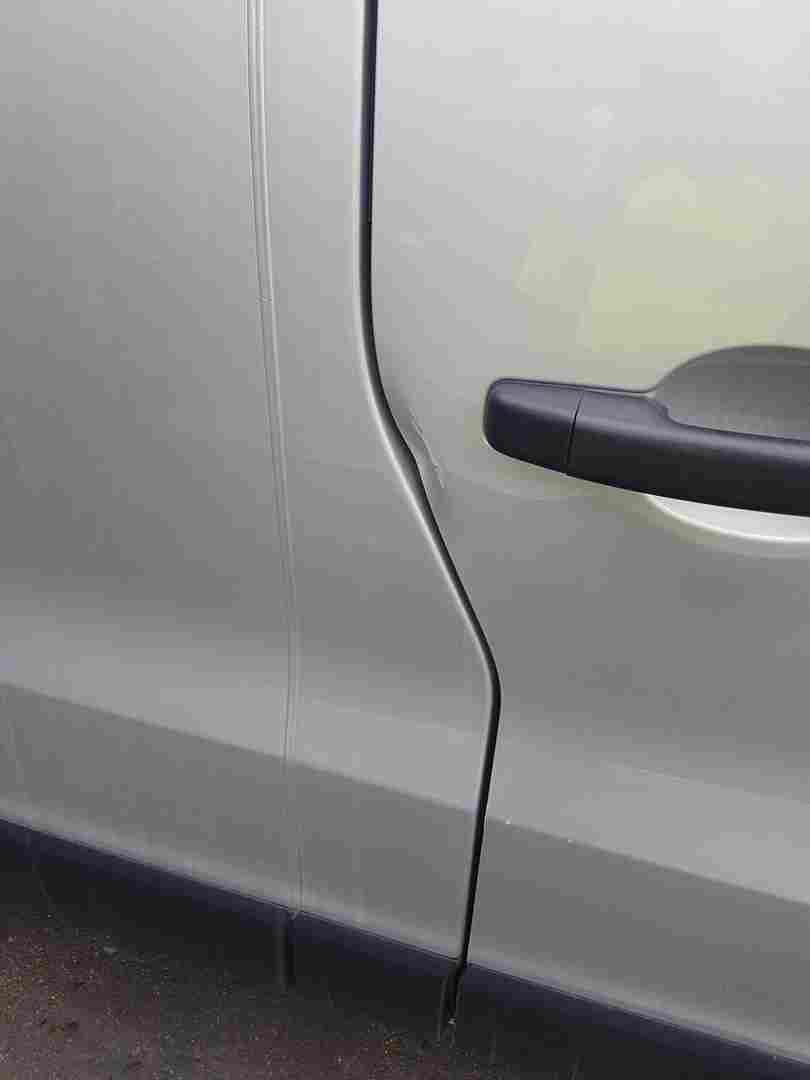 Thumb 4 Renault Trafic MK3 2014-2018 Drivers OSF Front Door Silver Ted69 Dent