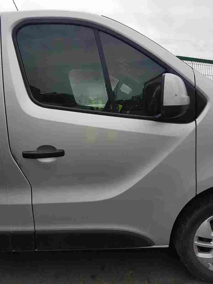 Thumb 5 Renault Trafic MK3 2014-2018 Drivers OSF Front Door Silver Ted69 Dent
