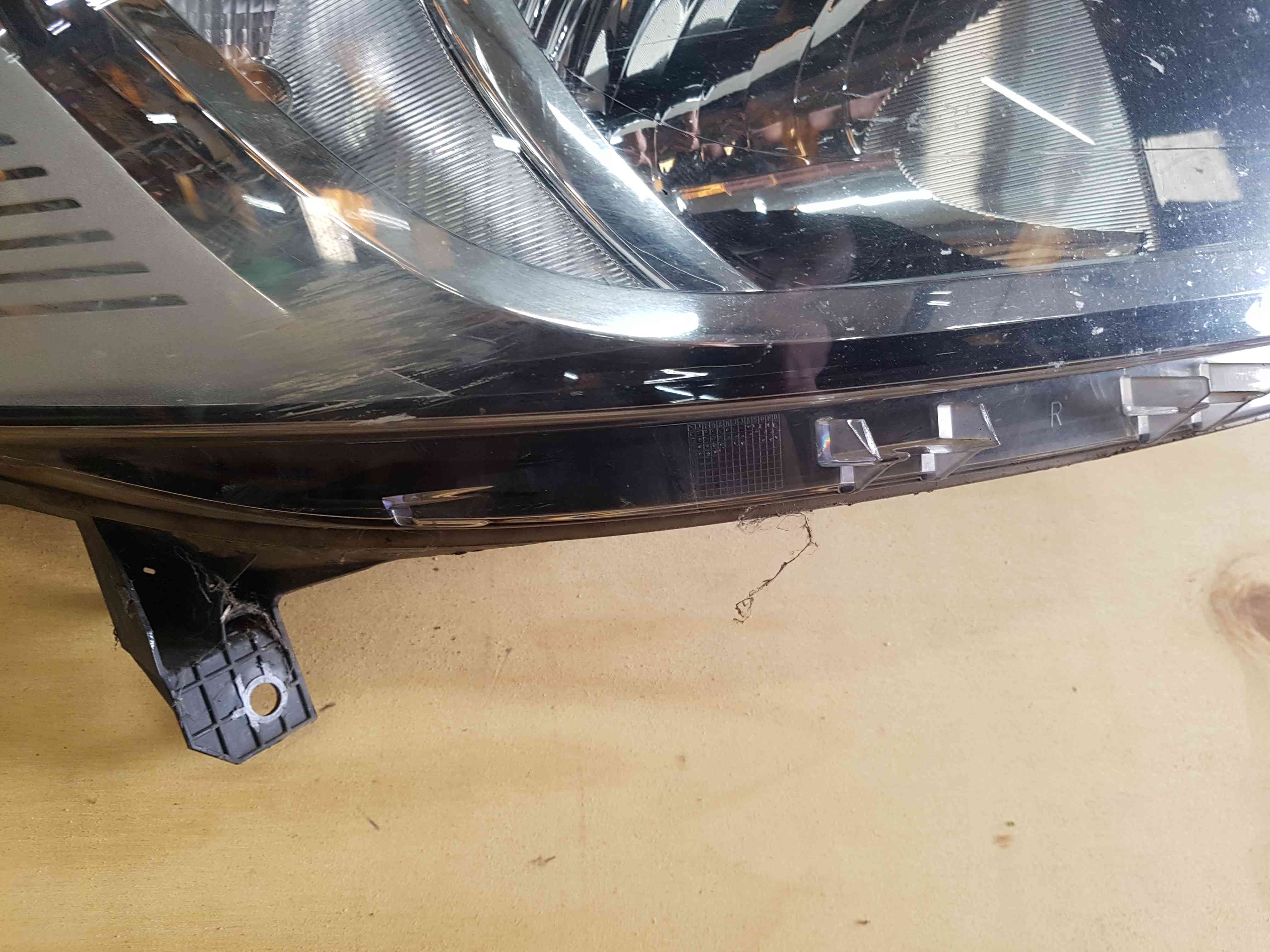 Thumb 3 Renault Trafic MK3 2014-2018 Drivers OSF Front Headlight