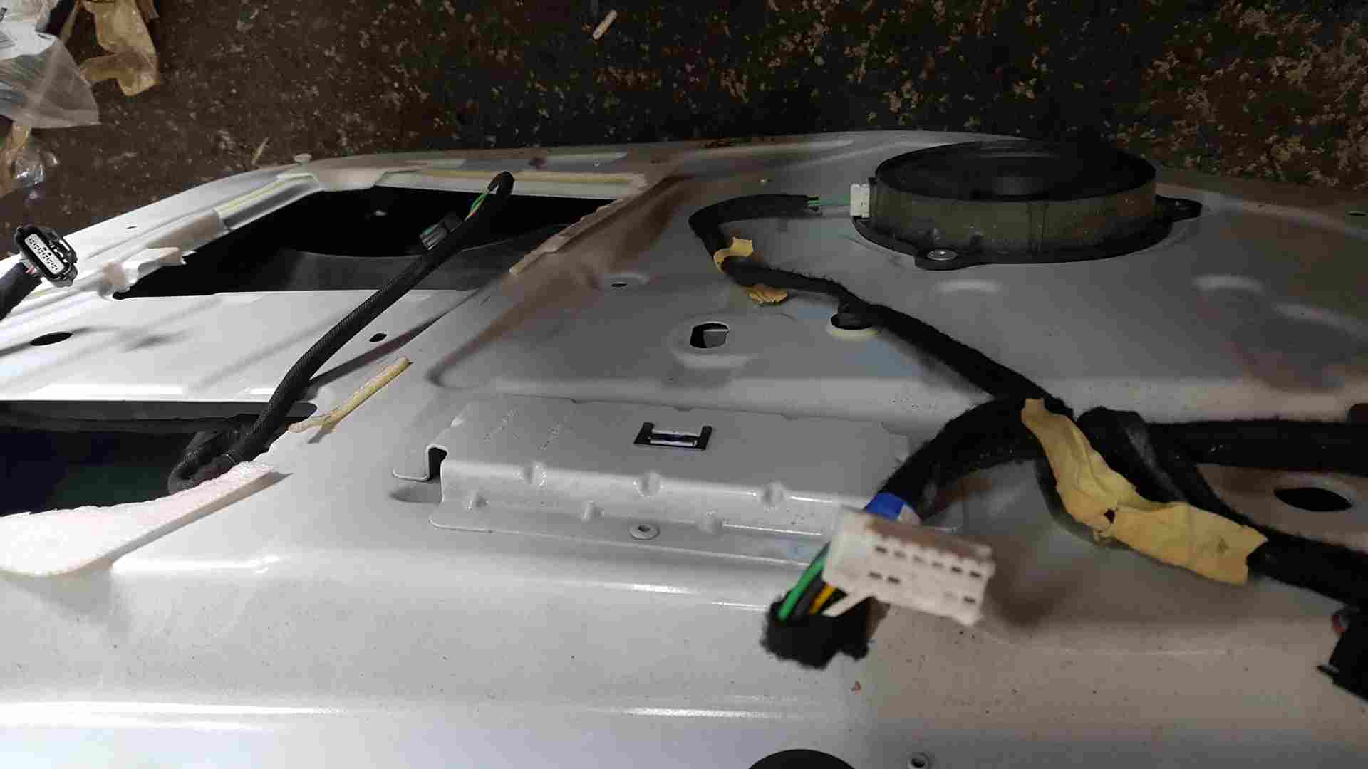 Thumb 5 Renault Trafic MK3 2014-2018 Drivers OSF Front White Door Ov369