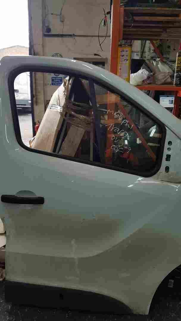 Thumb 8 Renault Trafic MK3 2014-2018 Drivers OSF Front White Door Ov369