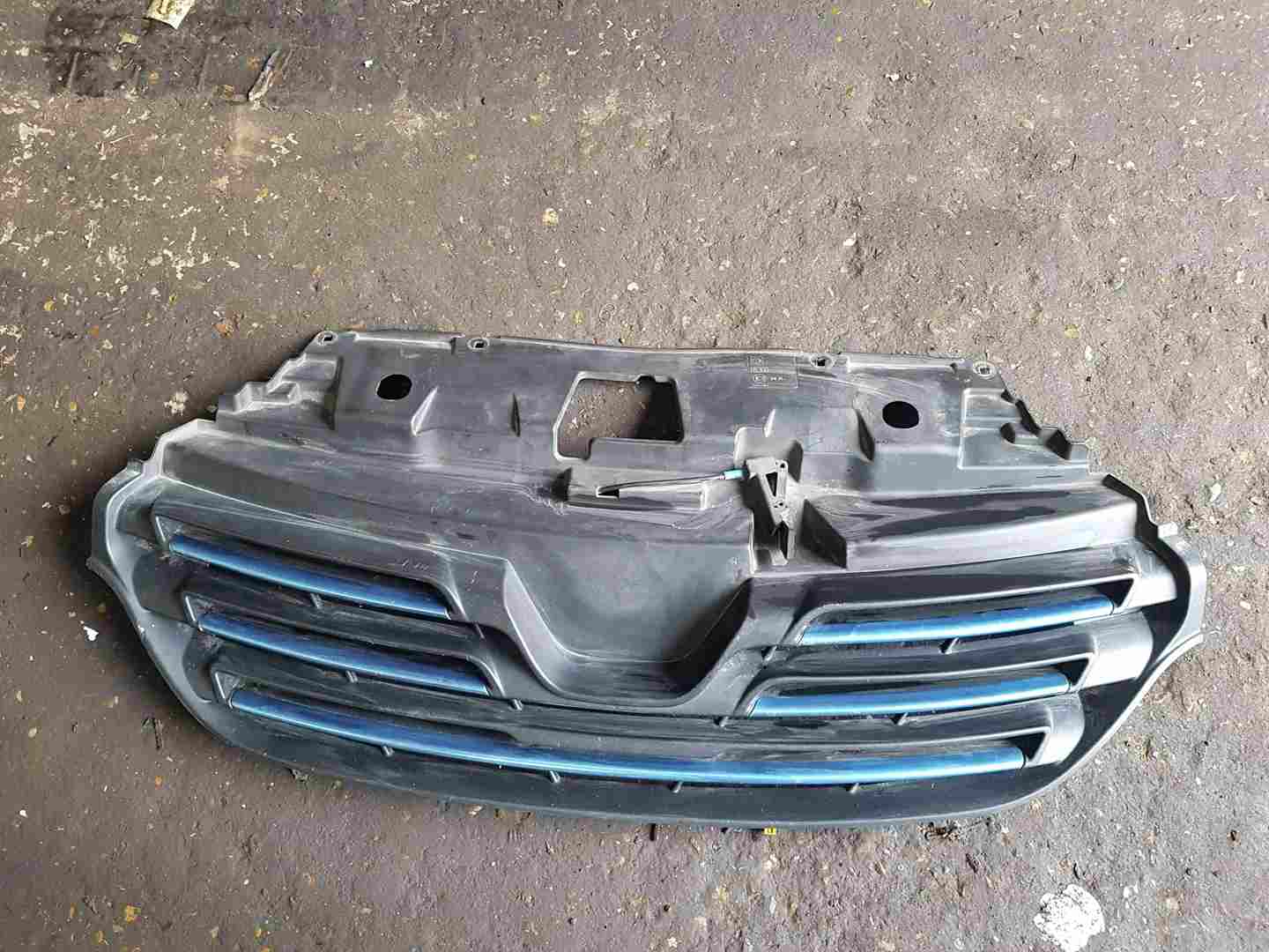 Thumb 7 Renault Trafic MK3 2014-2018 Front Bumper Grille Grill Blue Trim 101999648R
