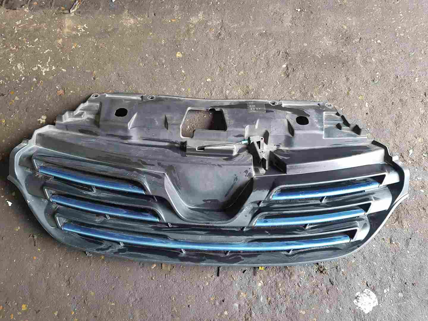 Renault Trafic MK3 2014-2018 Front Bumper Grille Grill Blue Trim 101999648R