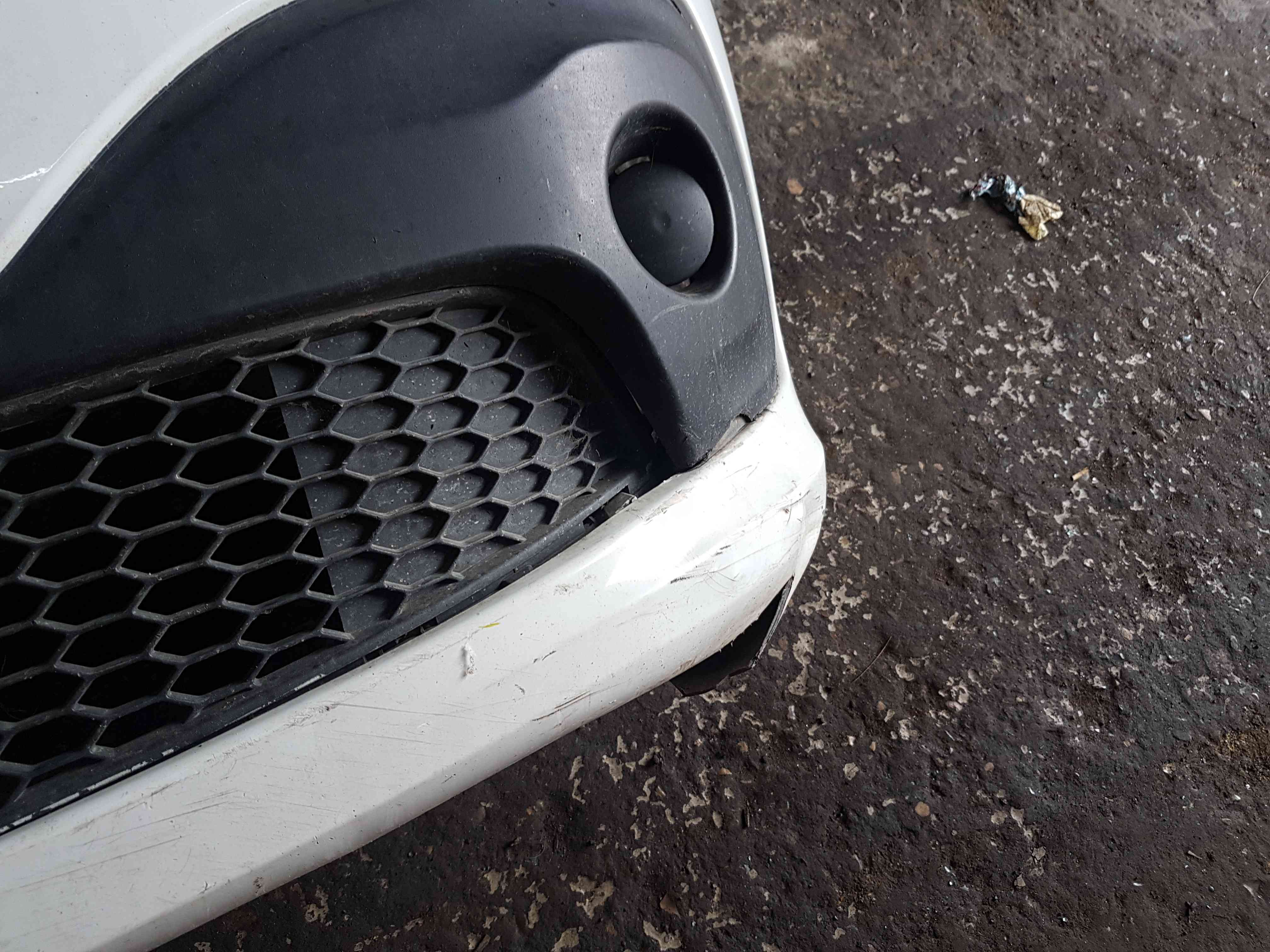 Thumb 6 Renault Trafic MK3 2014-2018 Front Bumper ICE White Ov369