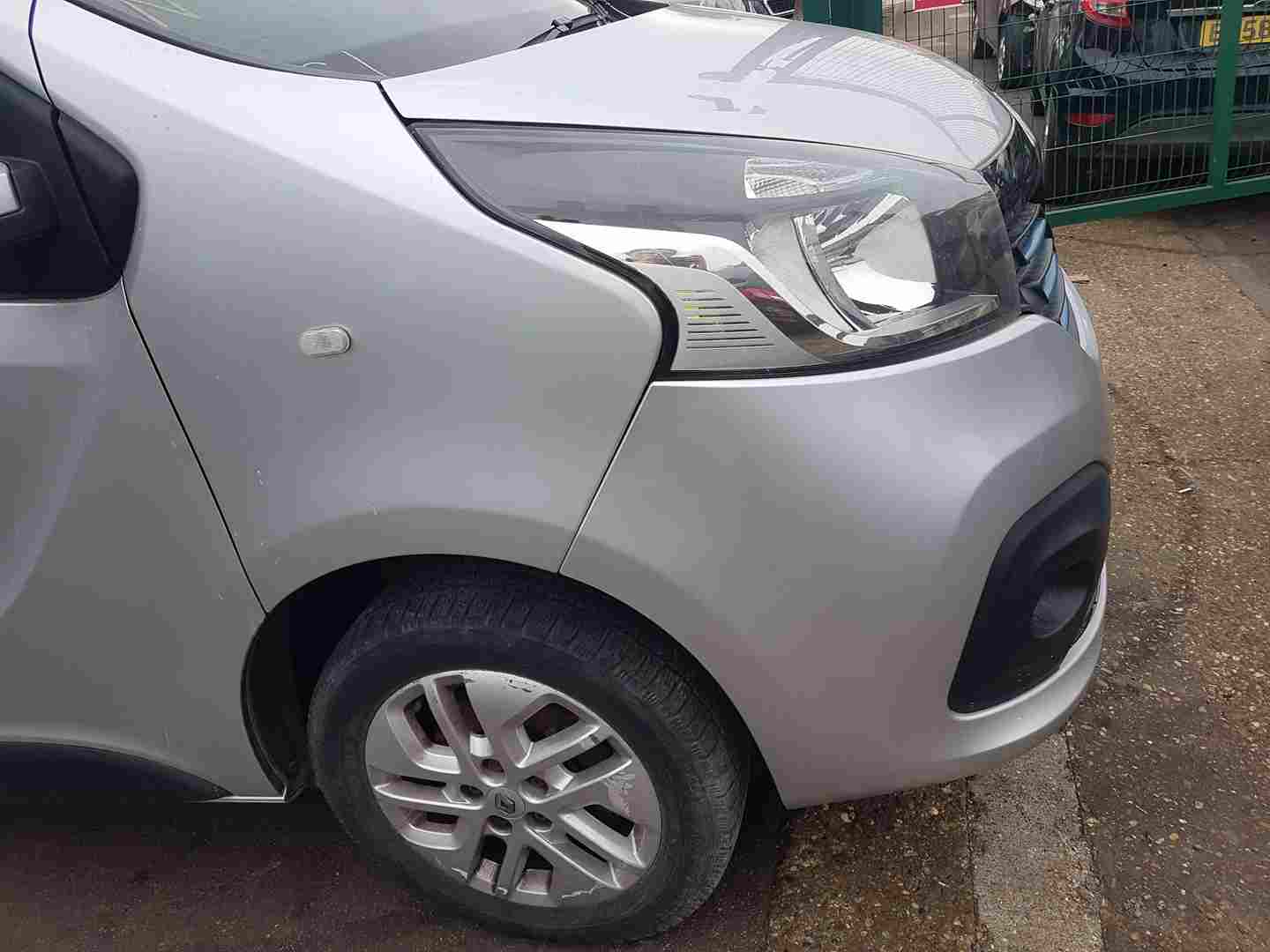 Thumb 3 Renault Trafic MK3 2014-2018 Front END Bumper Bonnet Wings Lights Silver Ted69