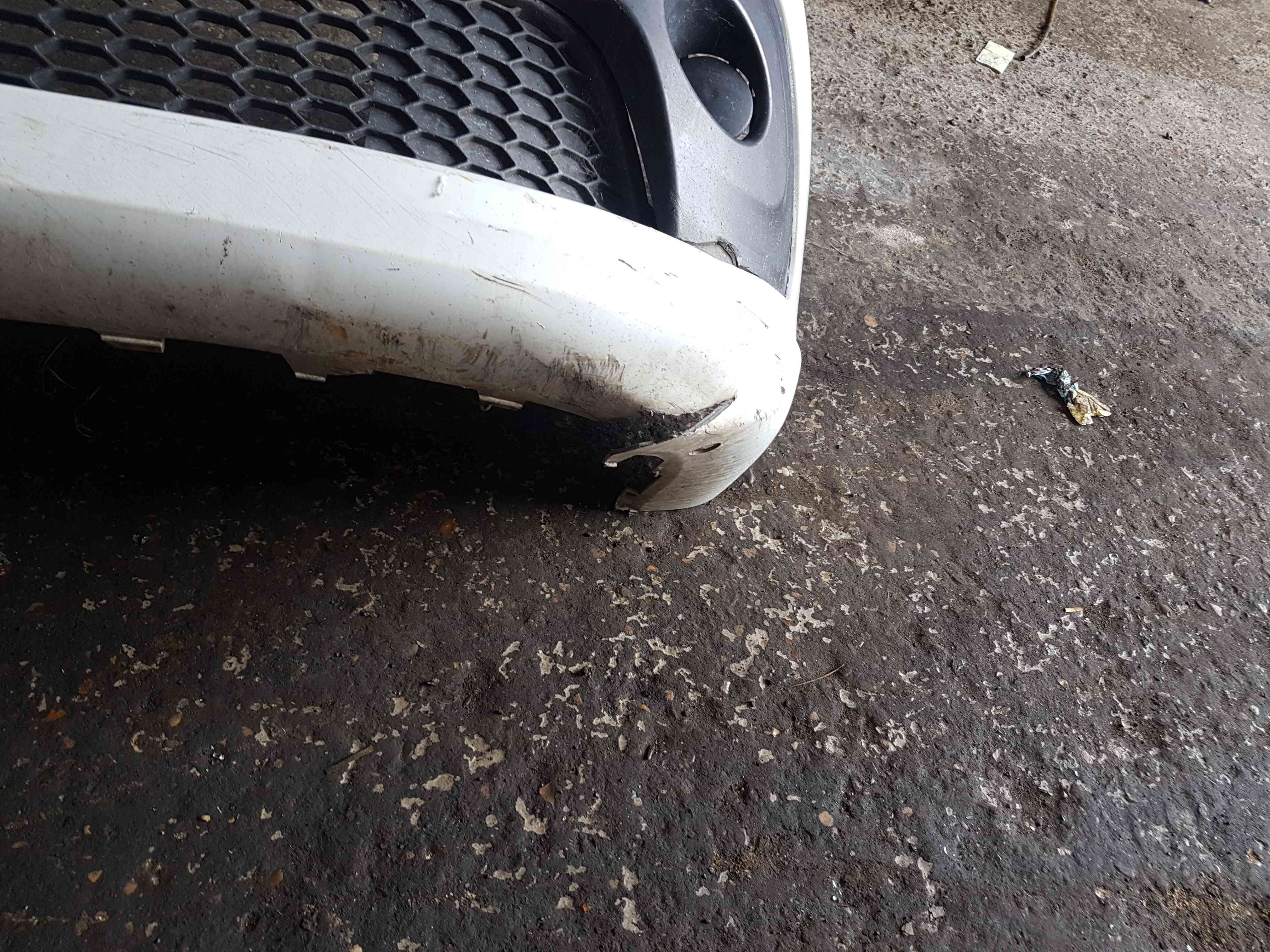 Thumb 5 Renault Trafic MK3 2014-2018 Front Bumper ICE White Ov369