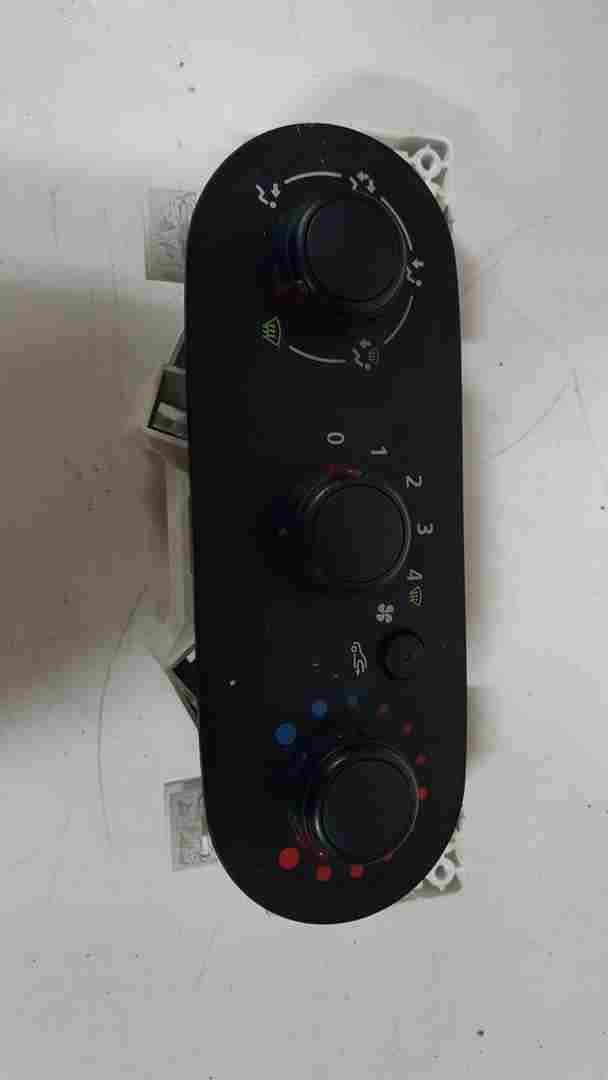 Thumb 2 Renault Trafic MK3 2014-2018 Heater Controls Switches Panel