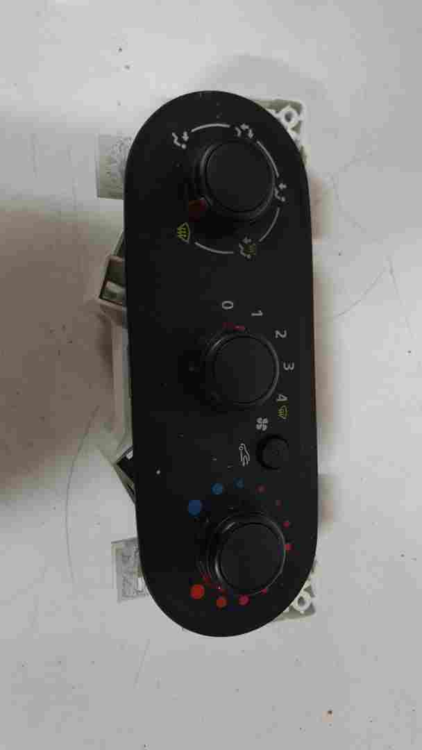 Thumb 4 Renault Trafic MK3 2014-2018 Heater Controls Switches Panel